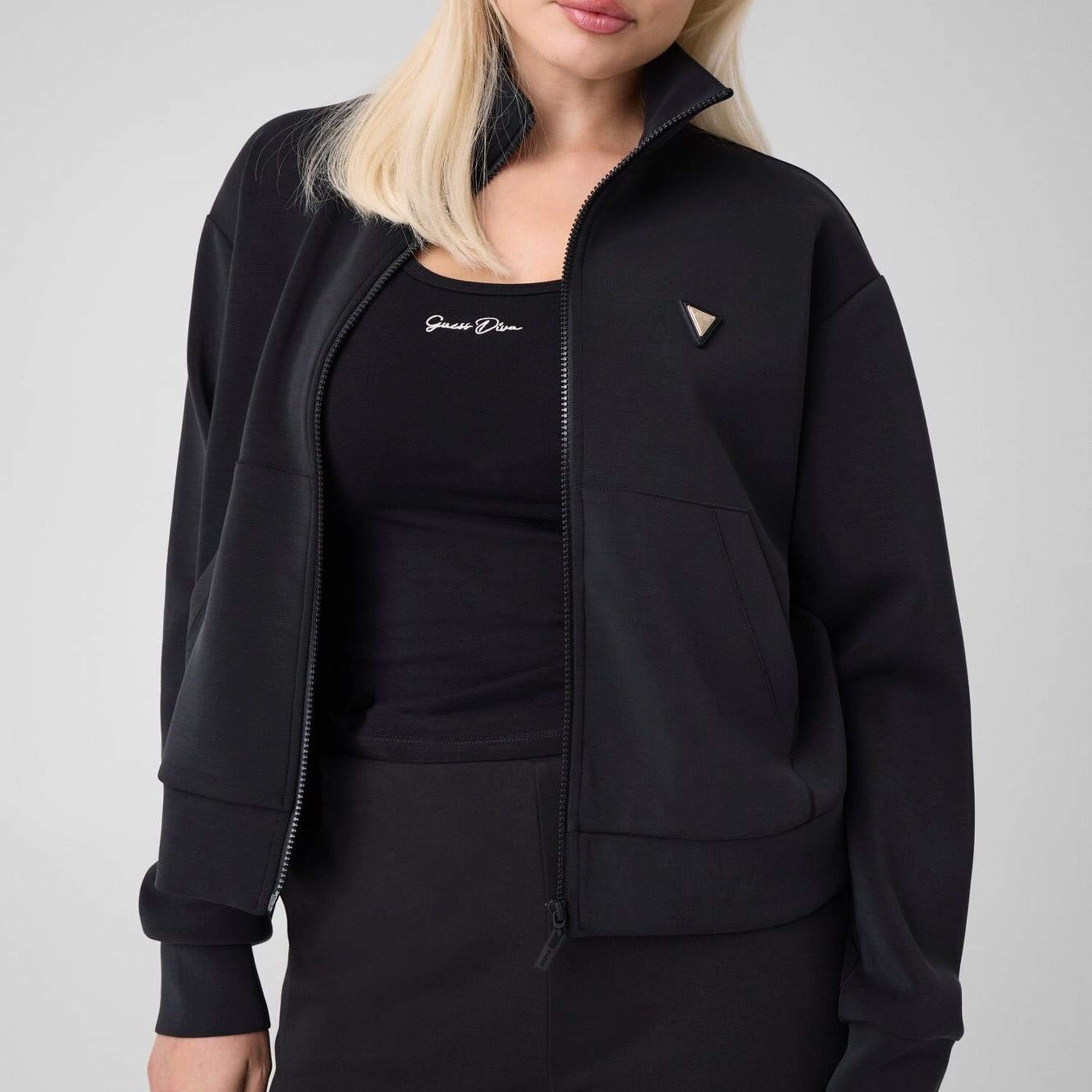 Yüksek Yakalı Sweatshirt