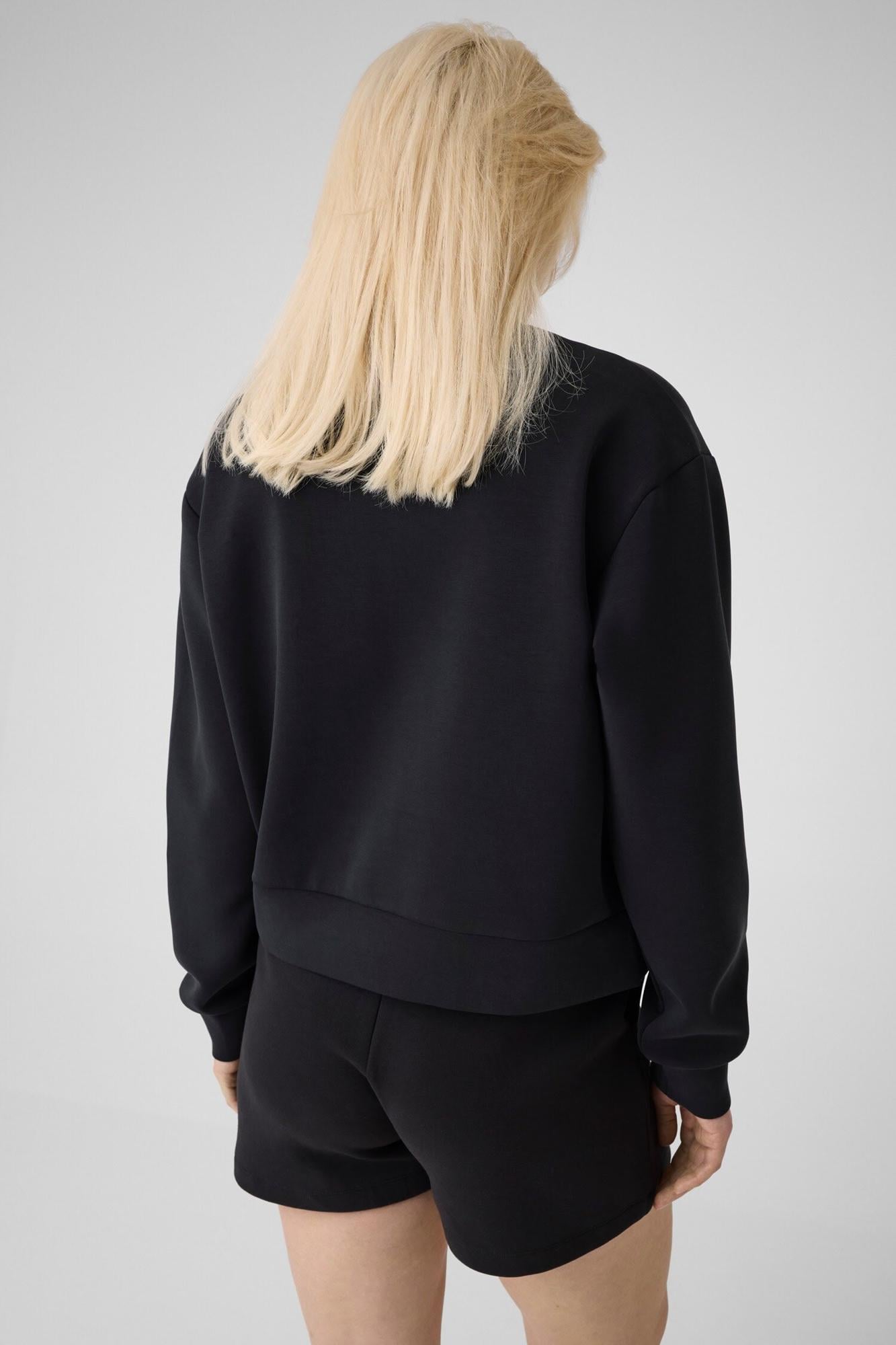 Yüksek Yakalı Sweatshirt