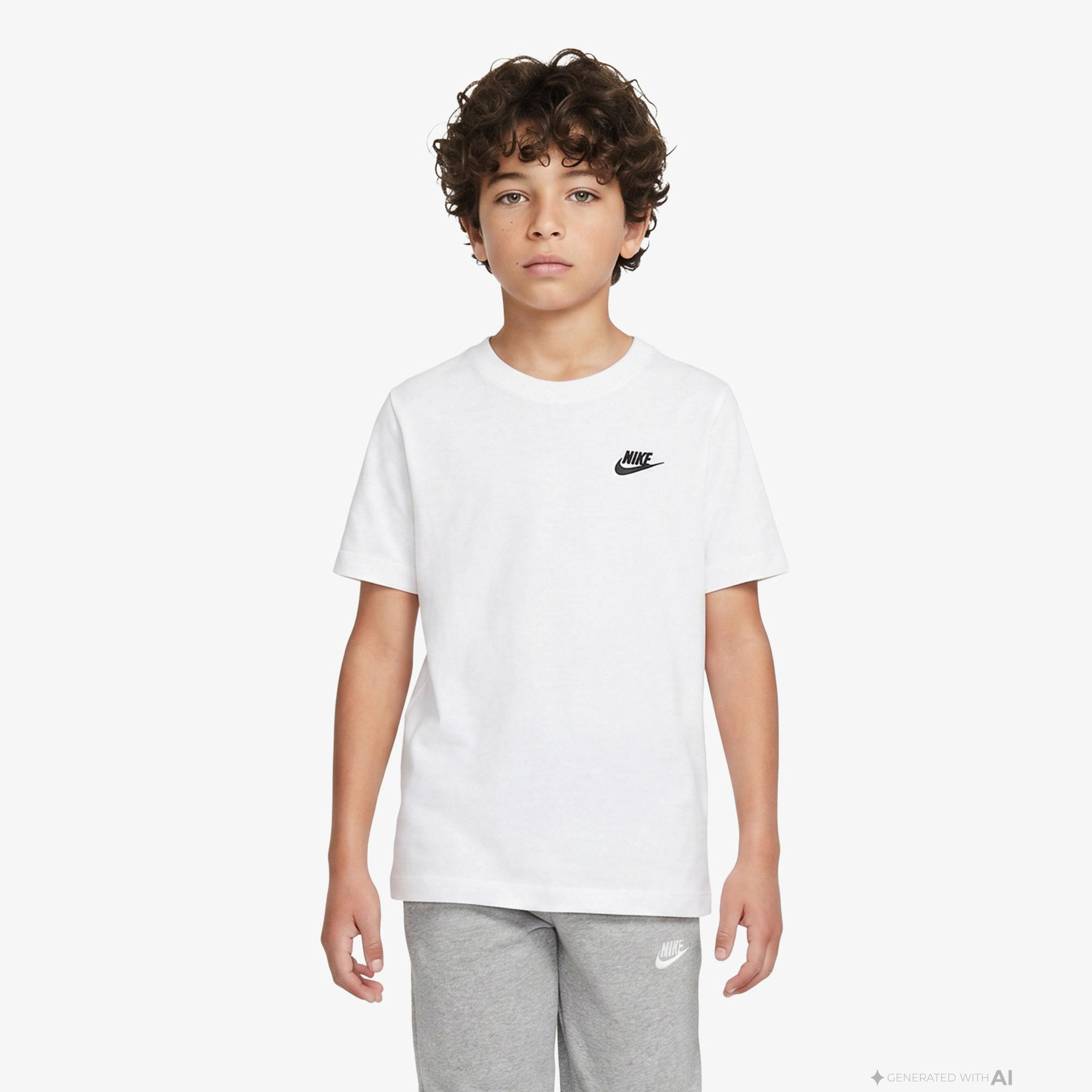 Nike Sportswear Futura Çocuk Beyaz T-Shirt