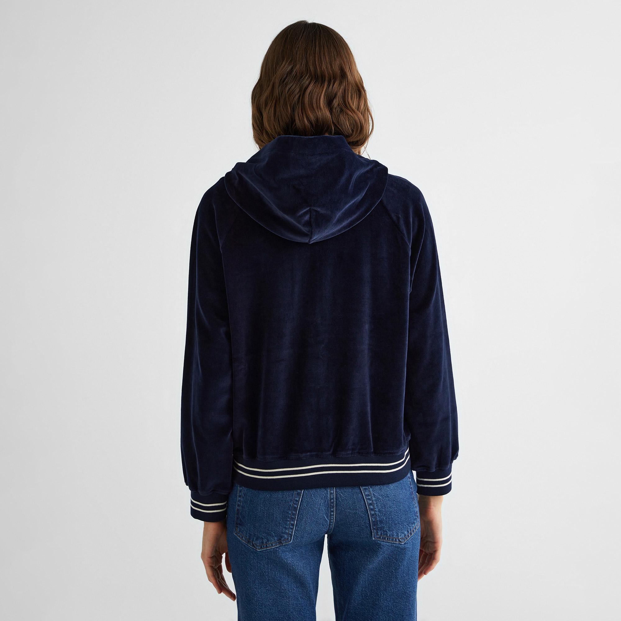 GANT Kadın Lacivert Relaxed Fit Kapüşonlu Logolu Sweatshirt