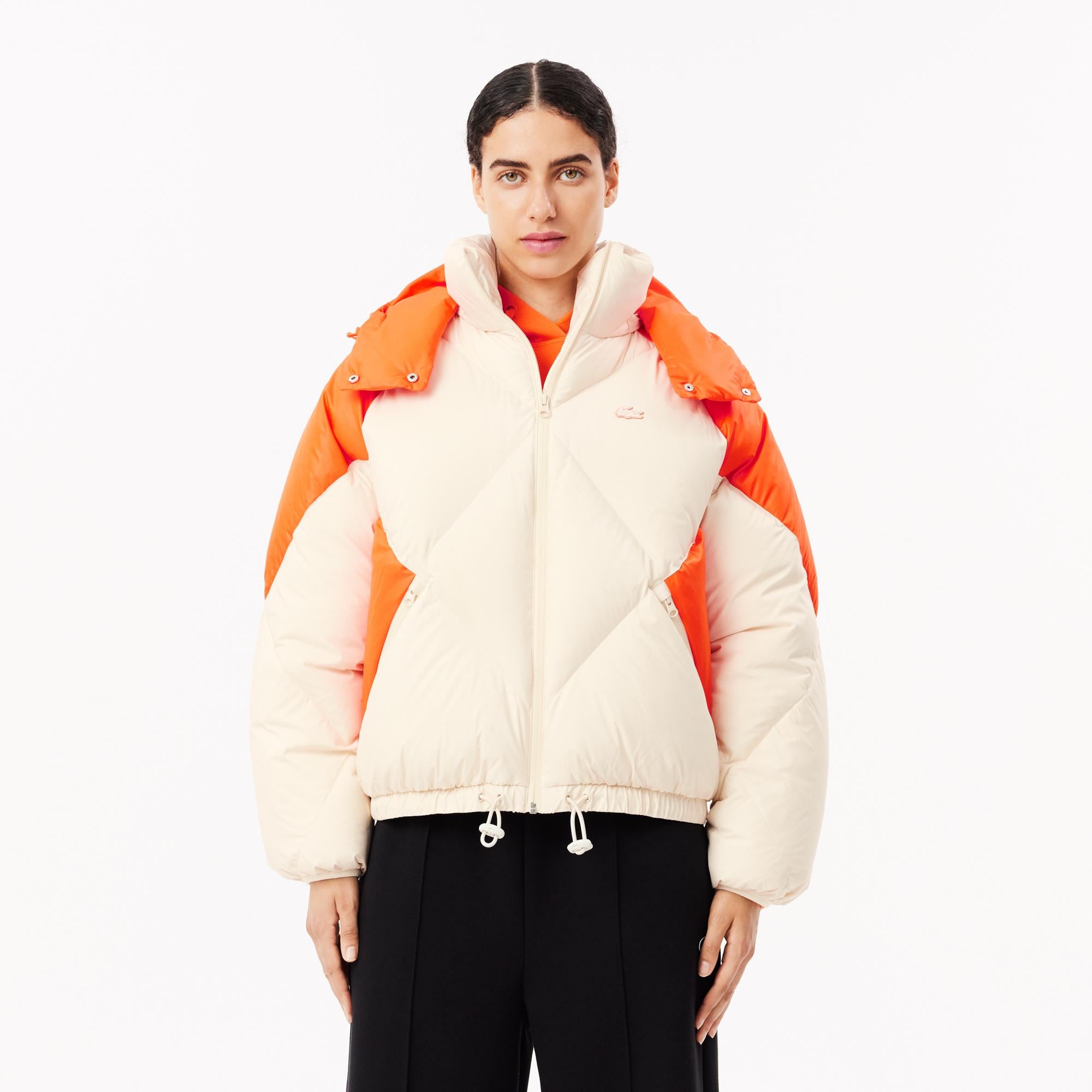 Kadın Oversize Fit Kapüşonlu Renk Bloklu Krem Şişme Mont