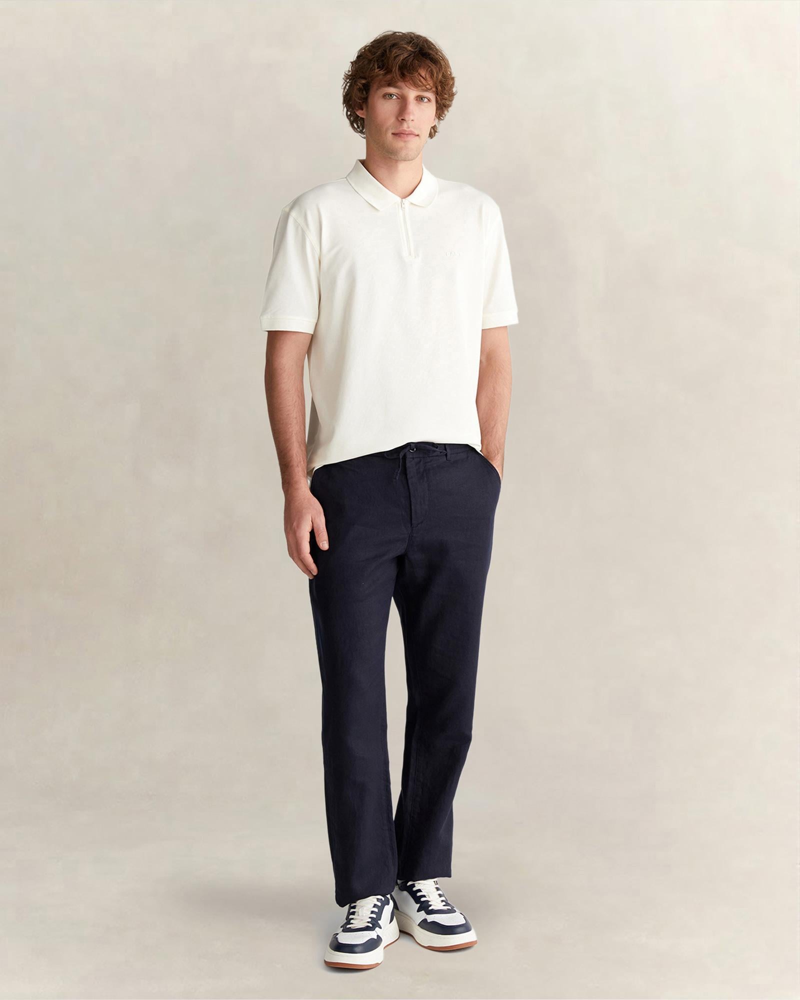 GANT Erkek Beyaz Regular Fit Yarım Fermuarlı Polo Yaka T-Shirt