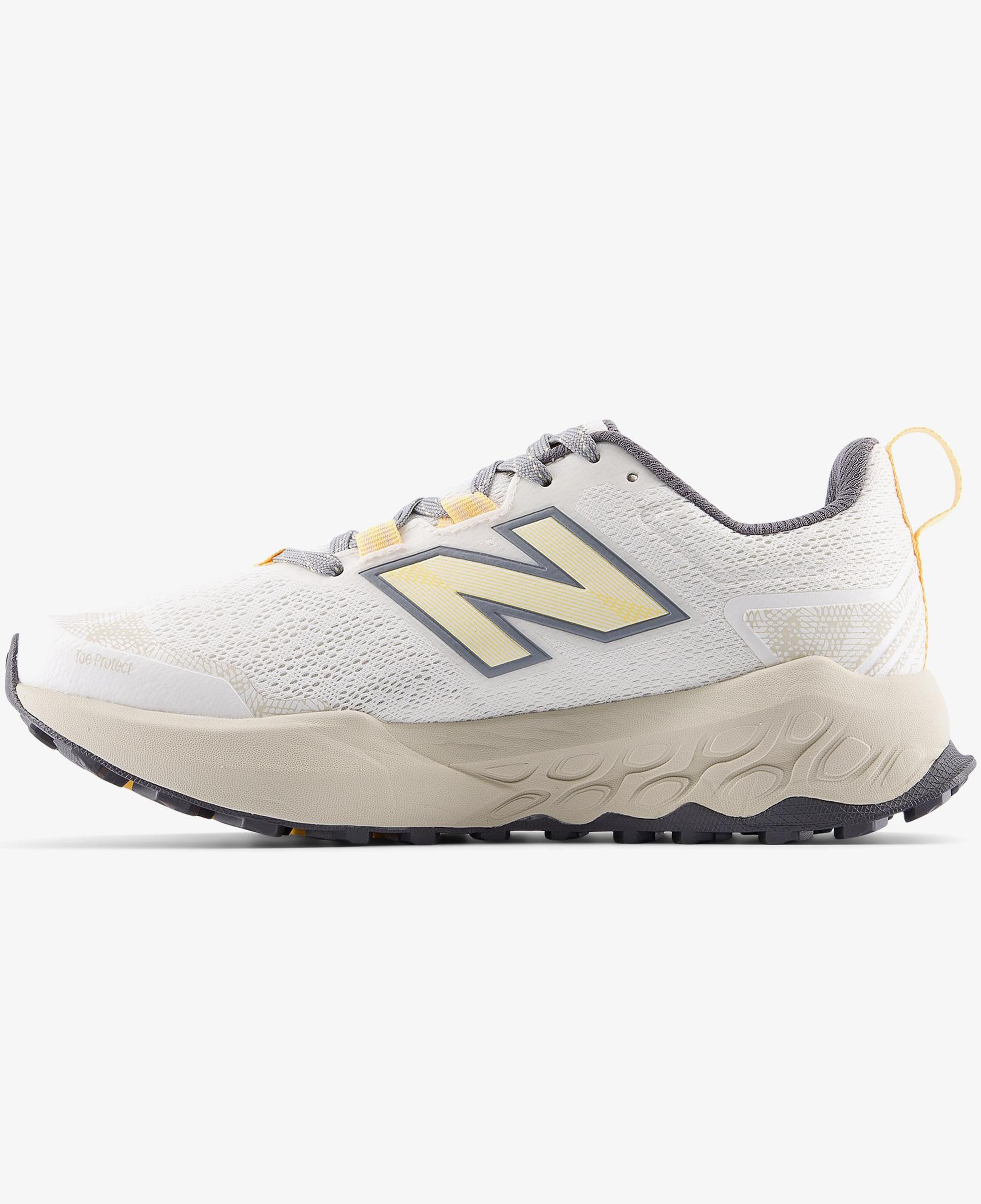 New Balance GAROe Kadın Beyaz Koşu Ayakkabısı