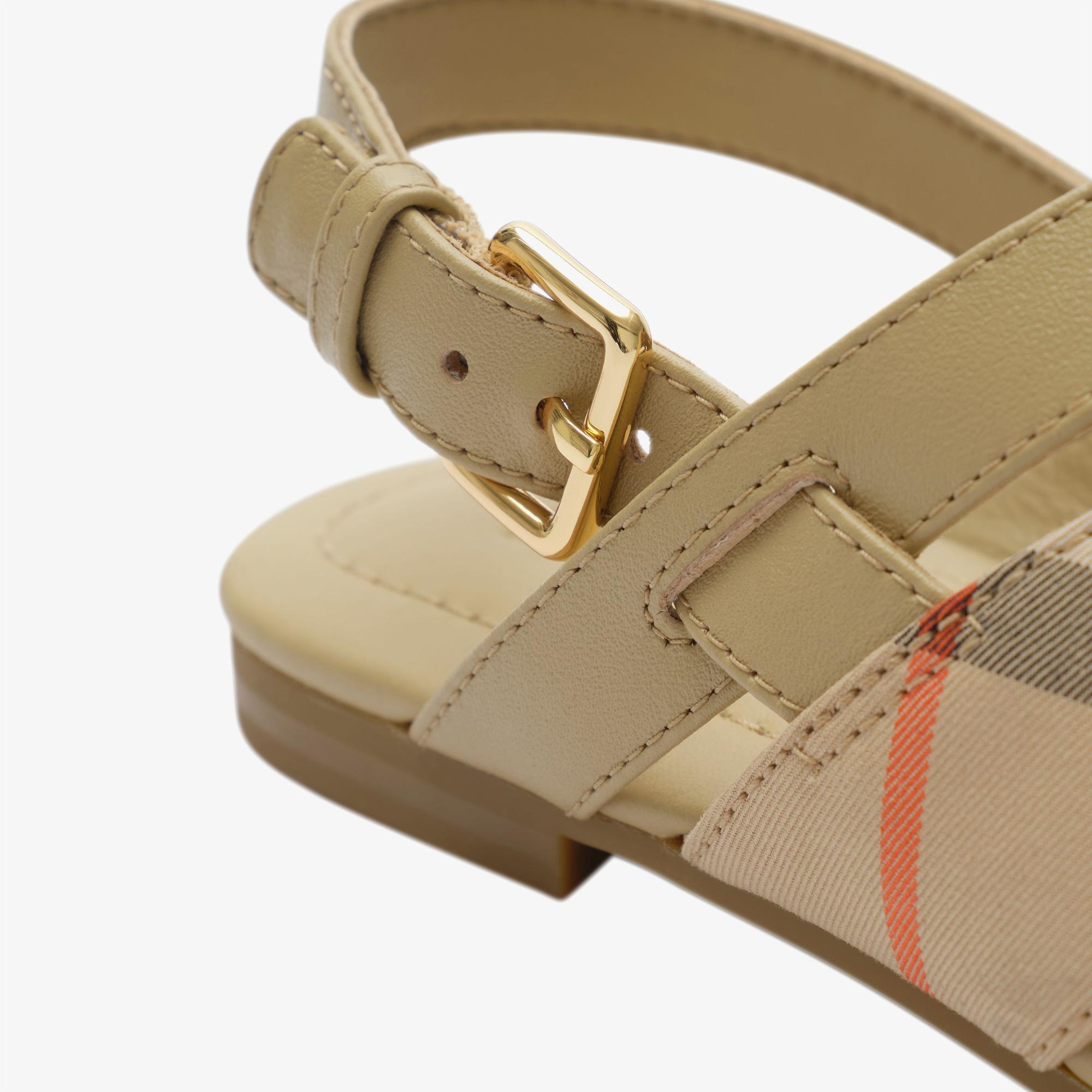 Burberry Cleo Çocuk Bej Terlik