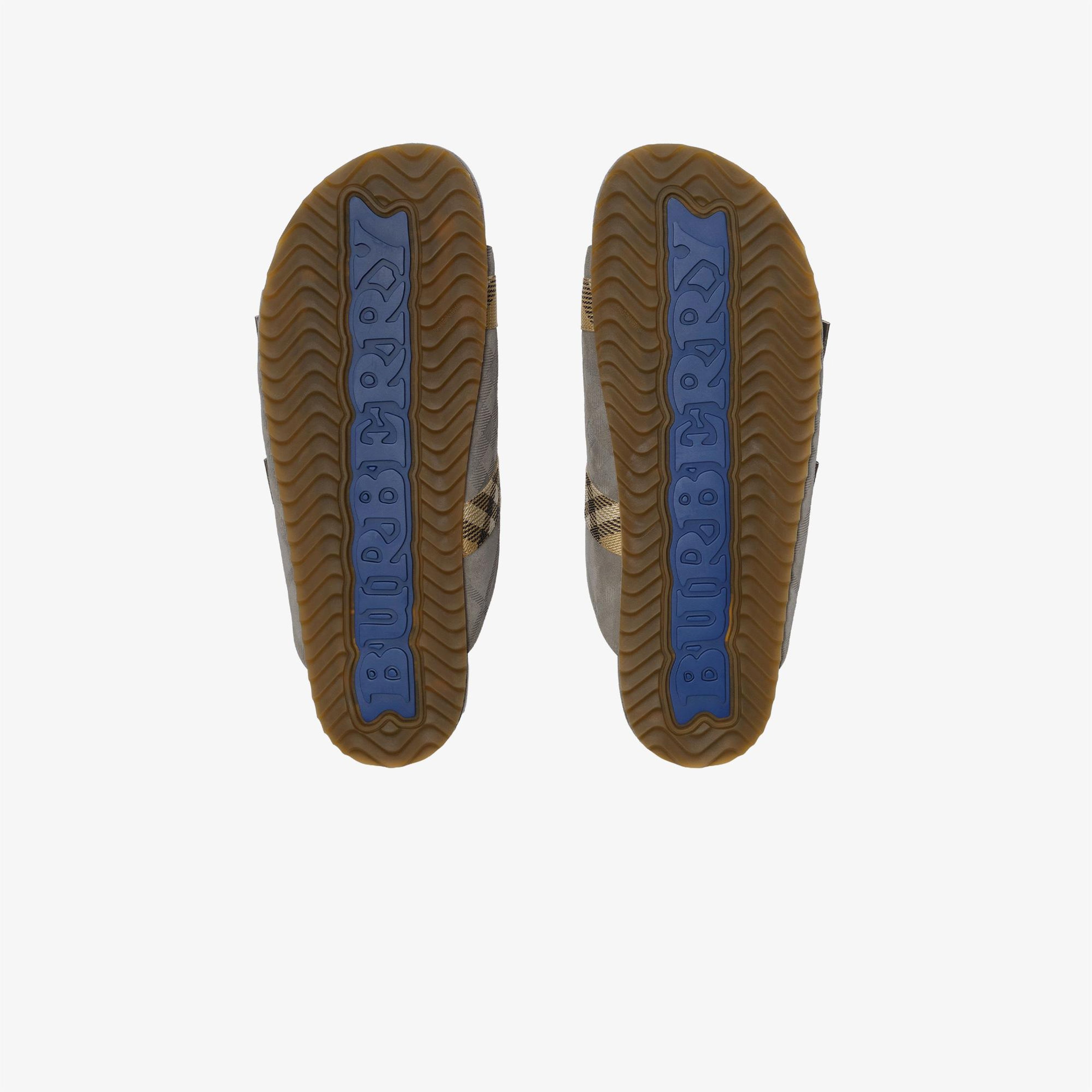 Burberry Urchin Erkek Gri Terlik