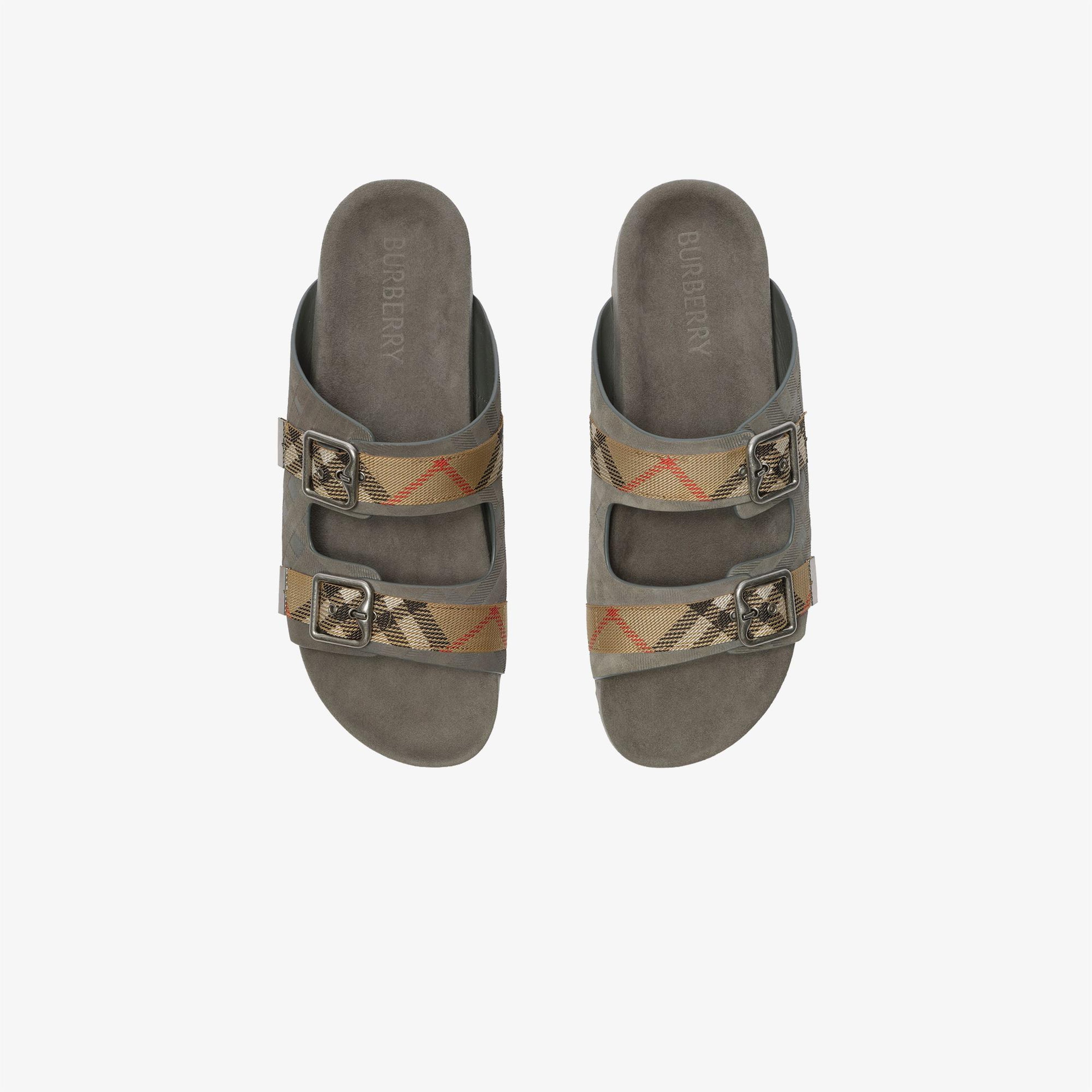 Burberry Urchin Erkek Gri Terlik
