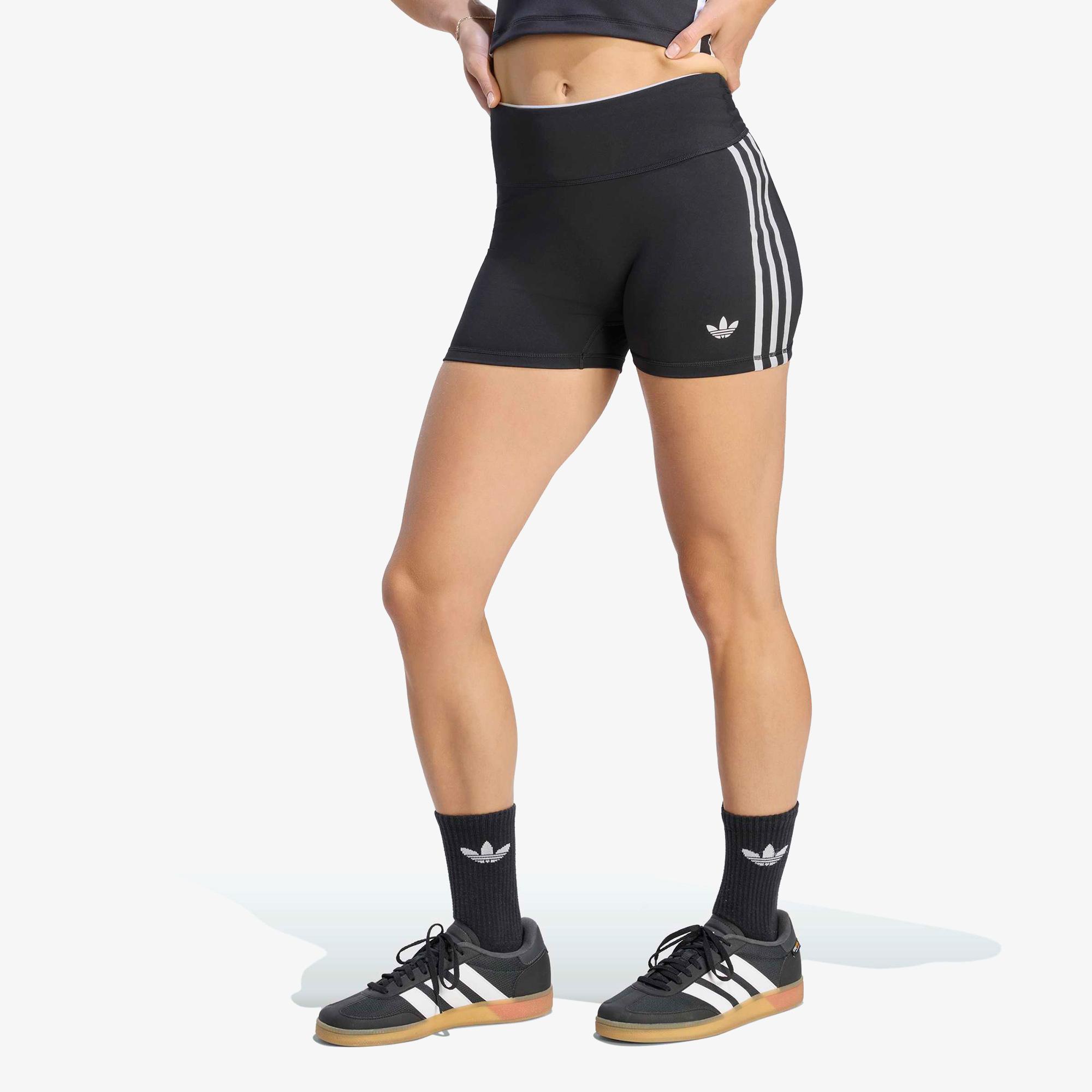 adidas Originals Sport Superstar Kadın Siyah Şort