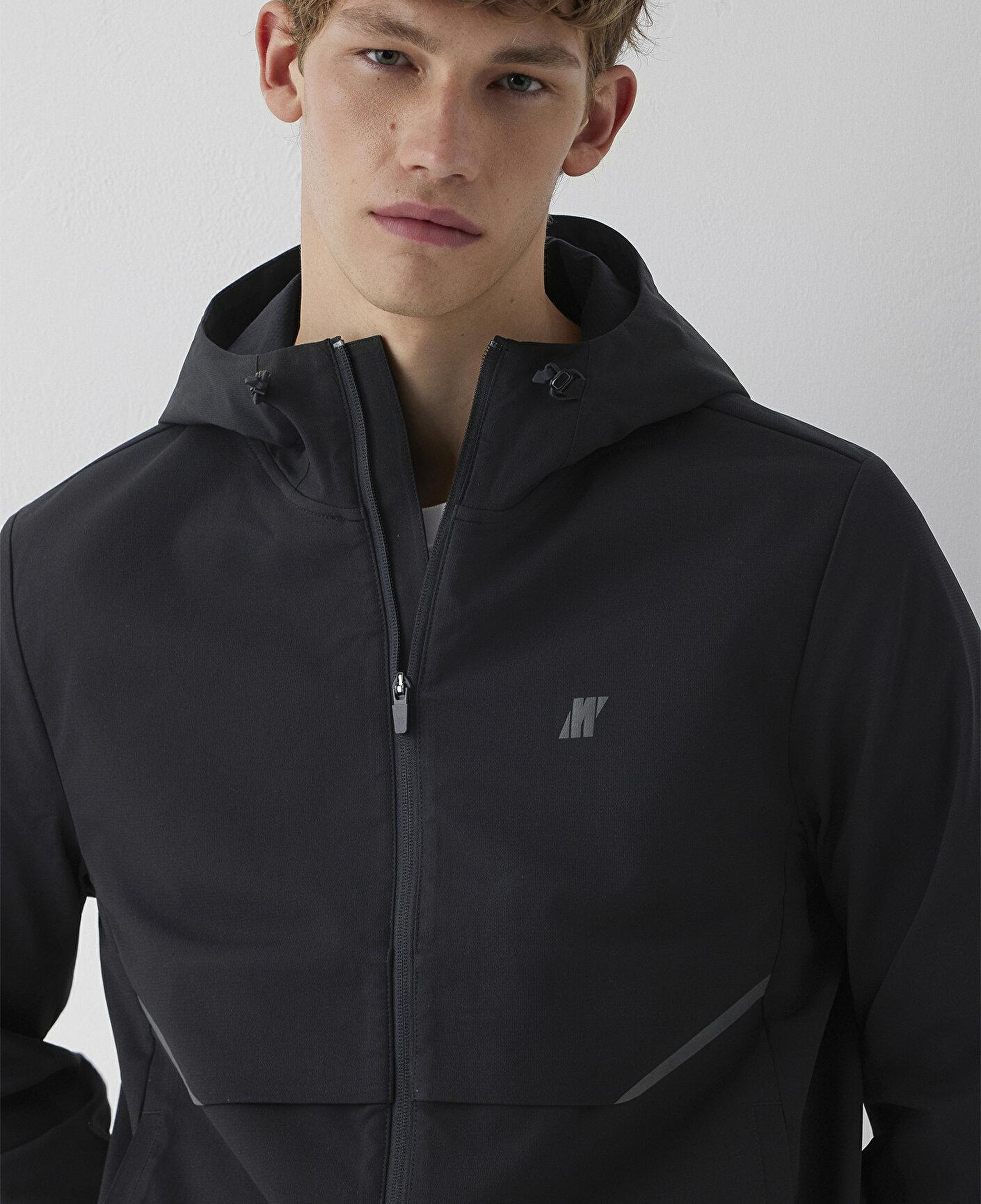 Mavi Su İtici Kapüşonlu Siyah Spandex Ceket Regular Fit / Normal Kesim 0110894-71379