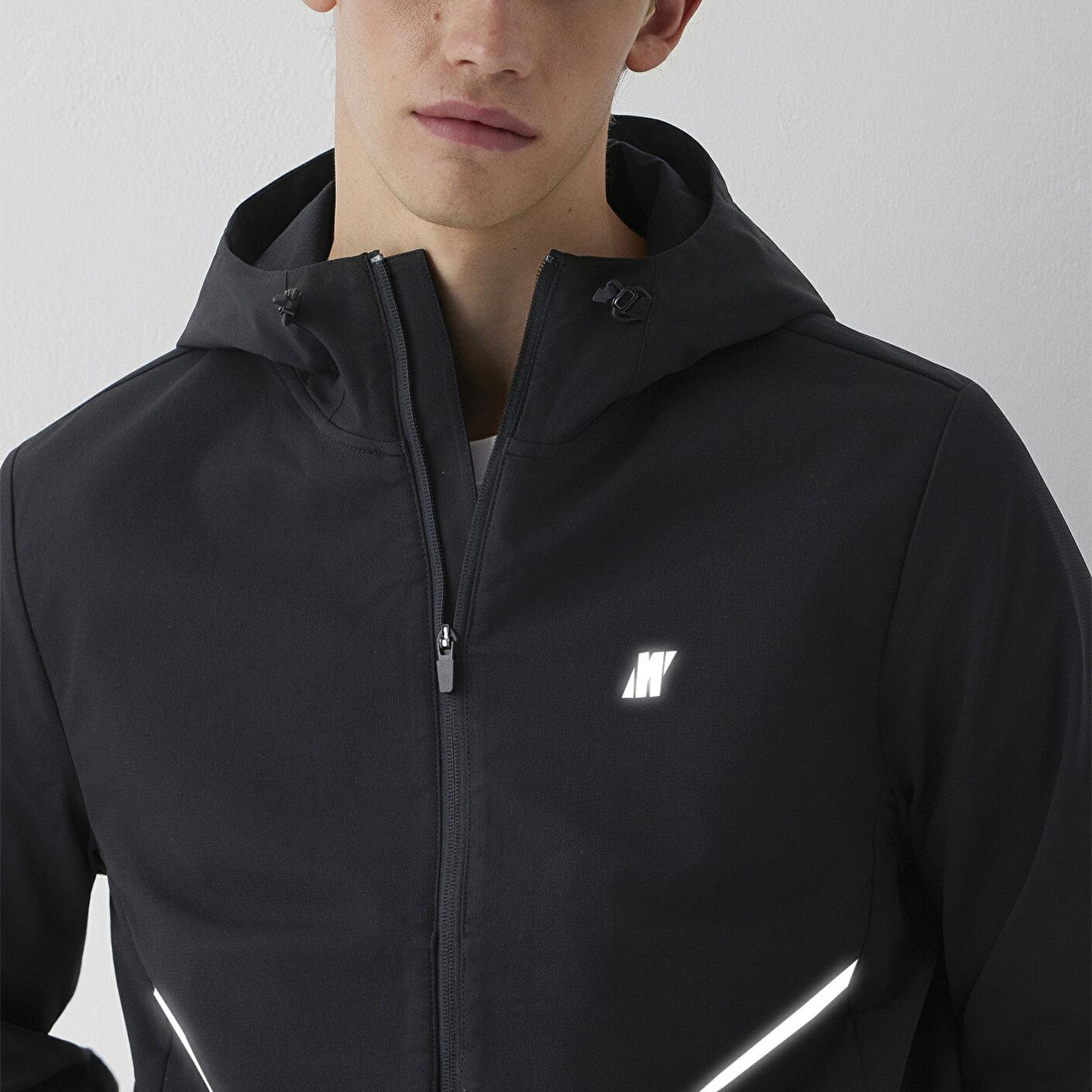 Mavi Su İtici Kapüşonlu Siyah Spandex Ceket Regular Fit / Normal Kesim 0110894-71379