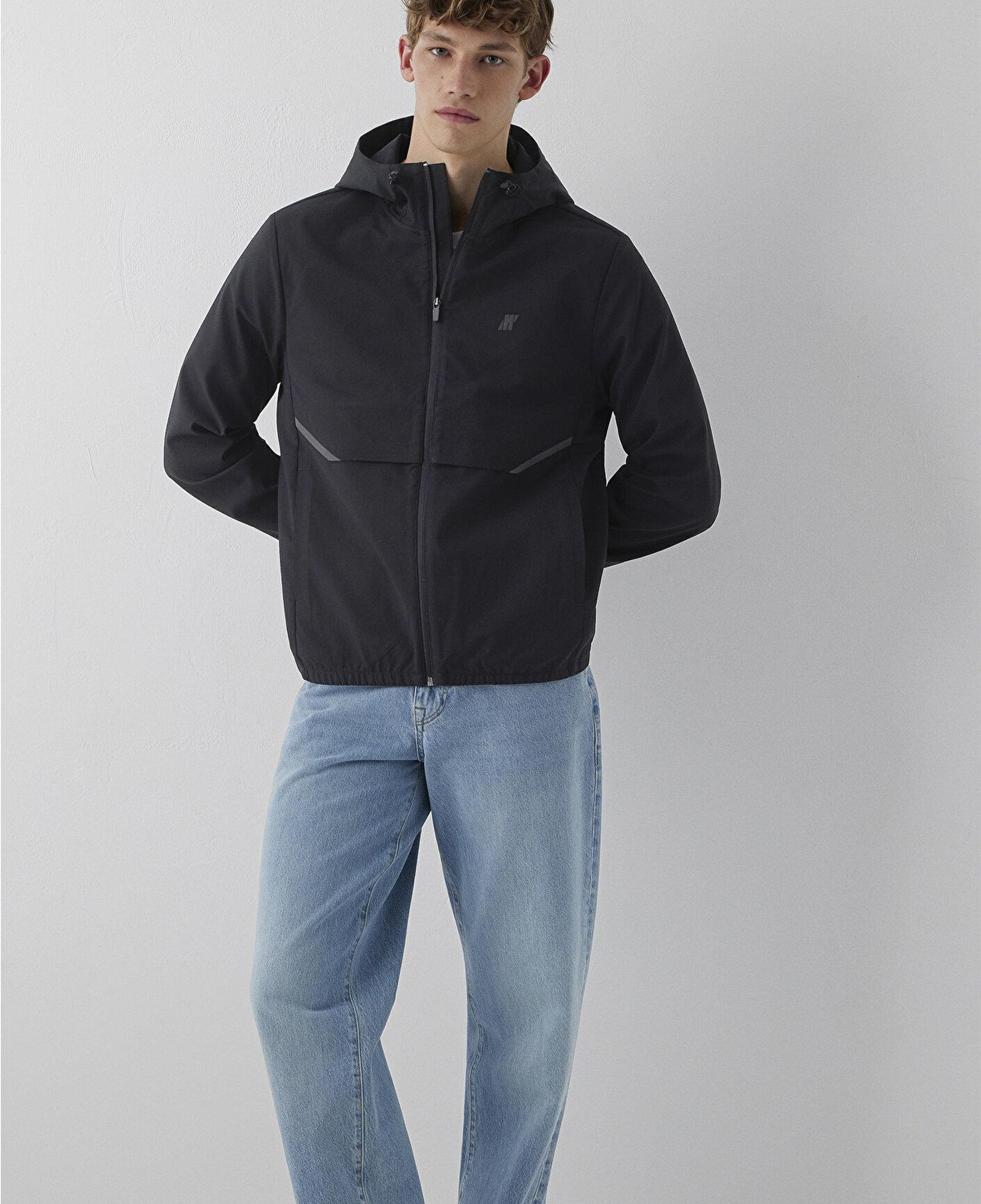 Mavi Su İtici Kapüşonlu Siyah Spandex Ceket Regular Fit / Normal Kesim 0110894-71379