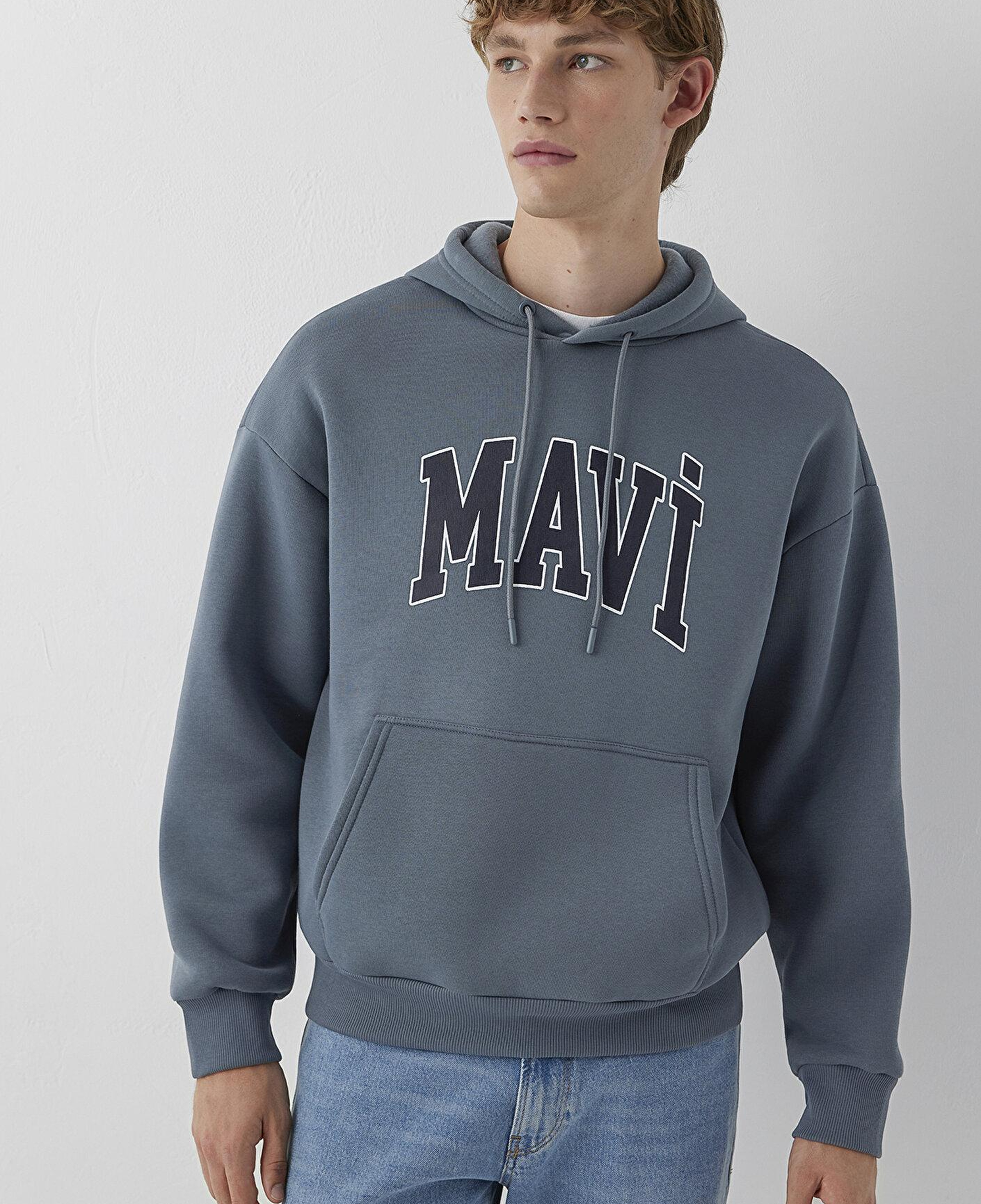 Mavi Mavi Logo Baskılı Kapüşonlu Gri Sweatshirt 067149-80889