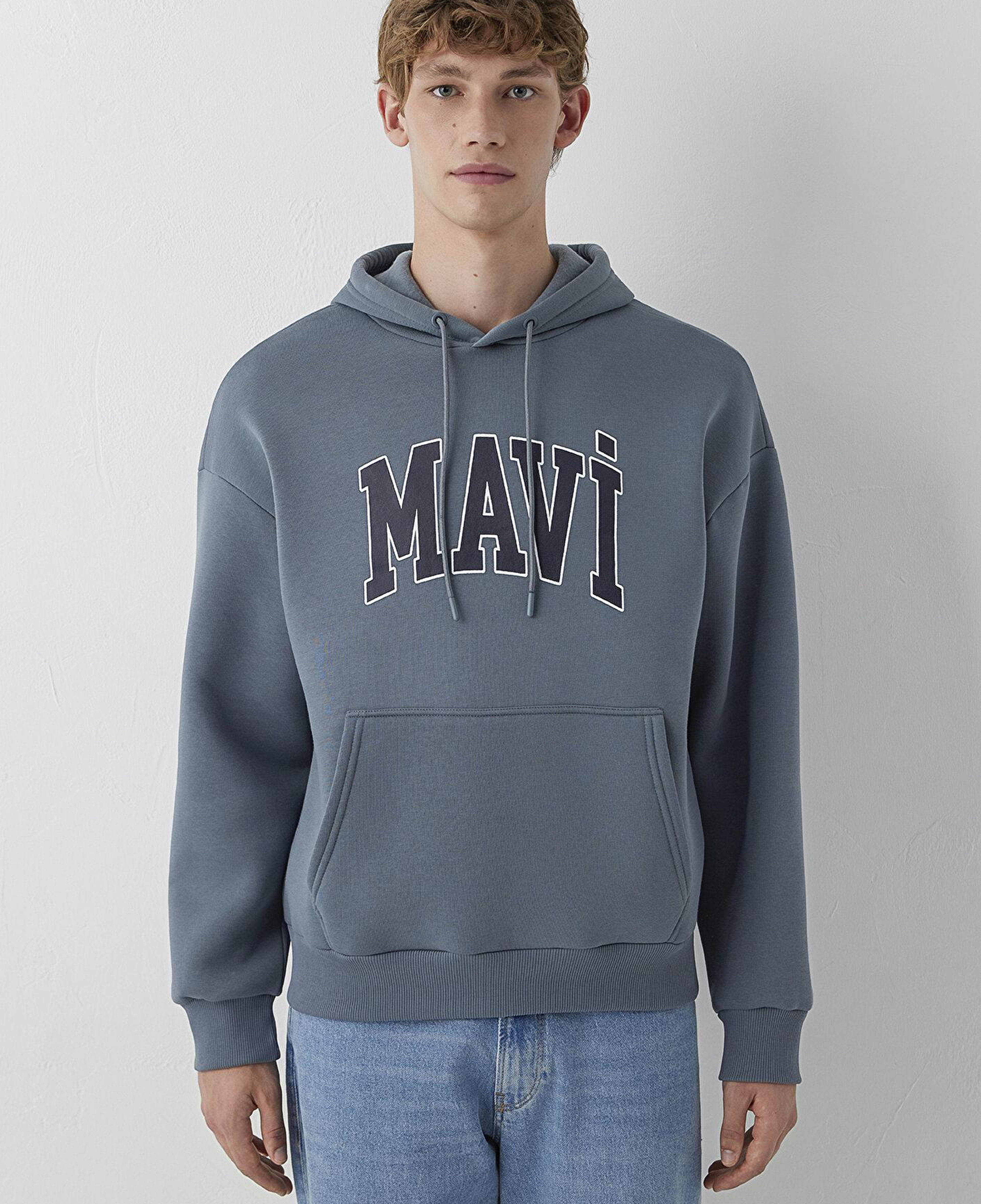 Mavi Mavi Logo Baskılı Kapüşonlu Gri Sweatshirt 067149-80889