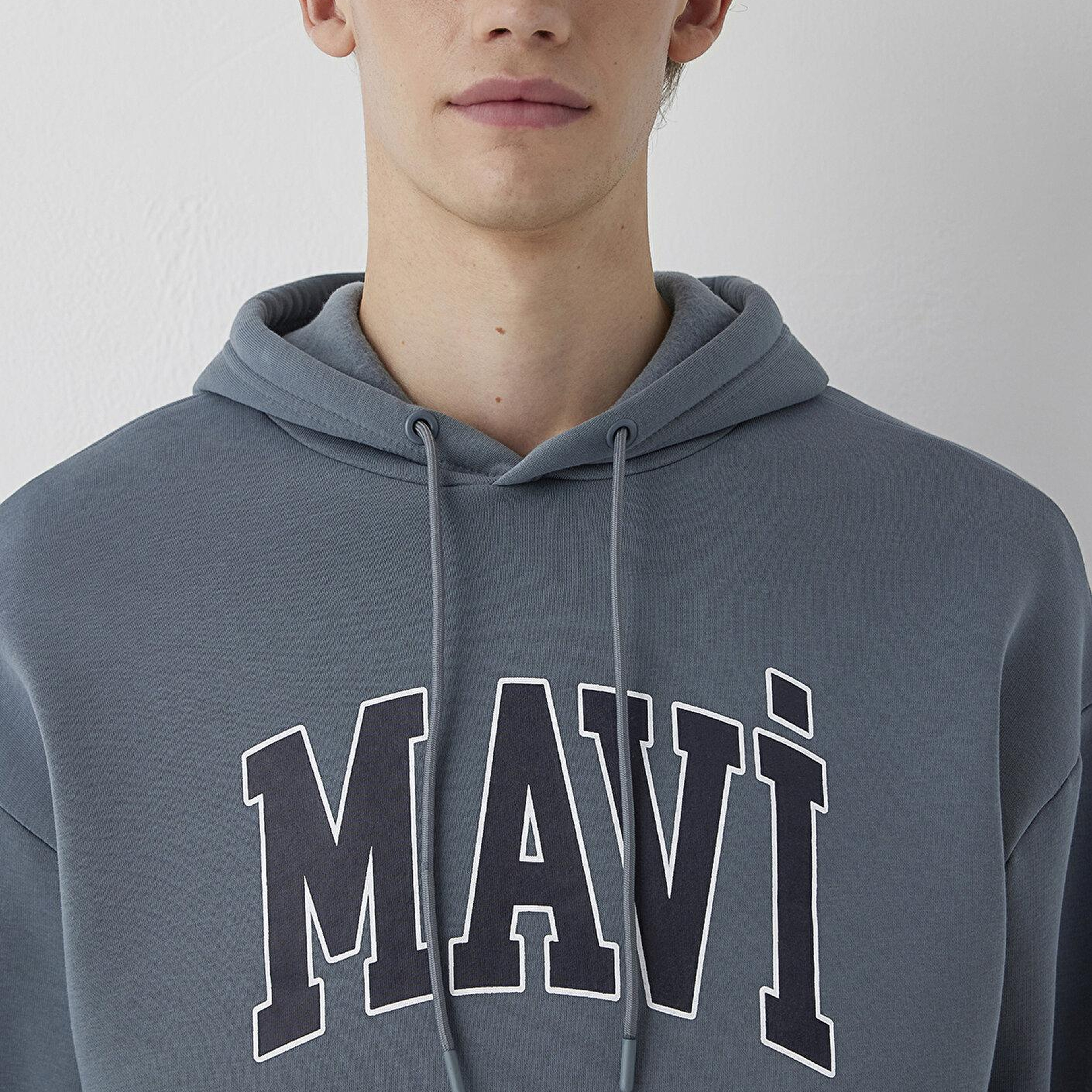Mavi Mavi Logo Baskılı Kapüşonlu Gri Sweatshirt 067149-80889