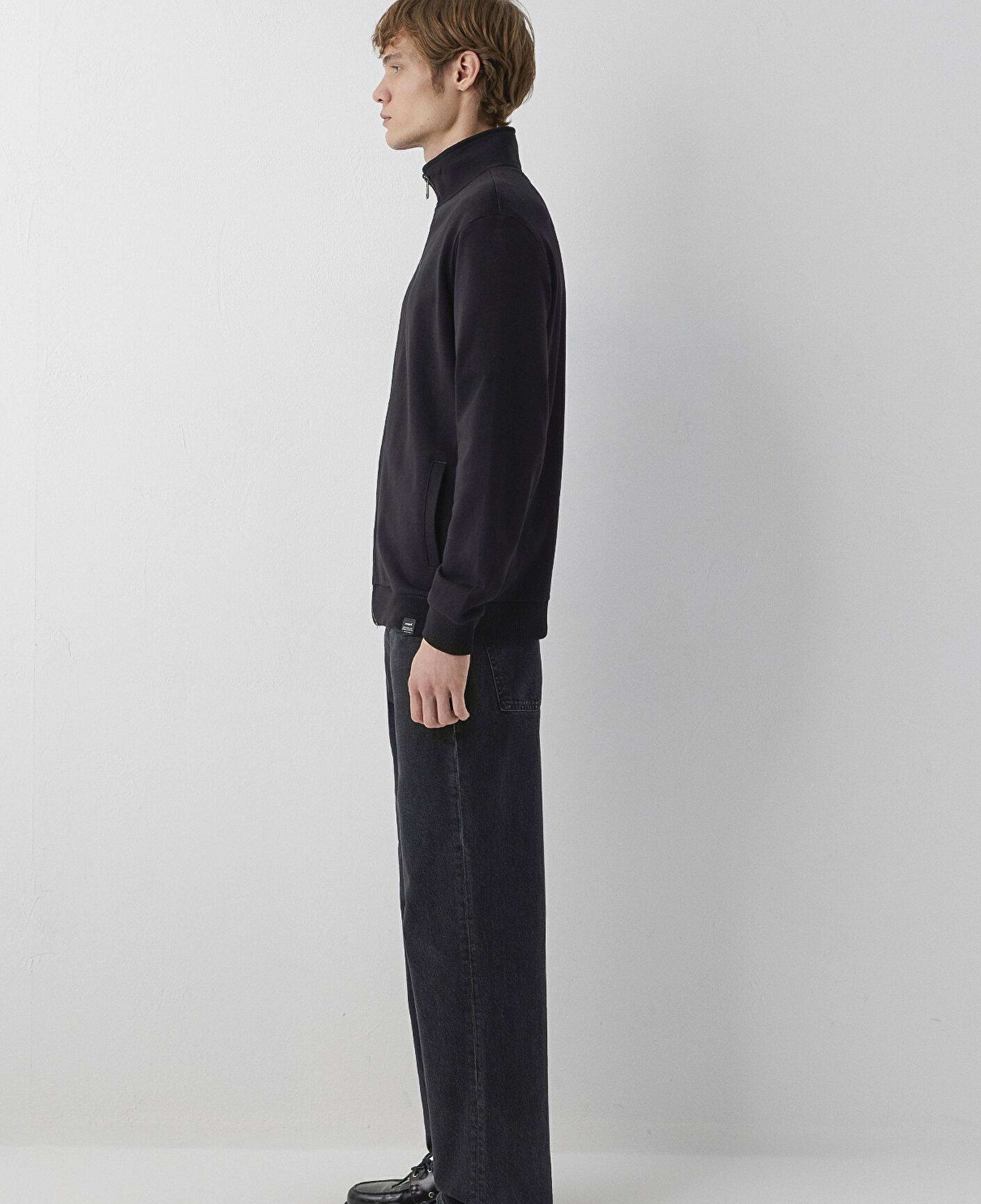 Mavi Fermuarlı Siyah Basic Sweatshirt 0S10621-900