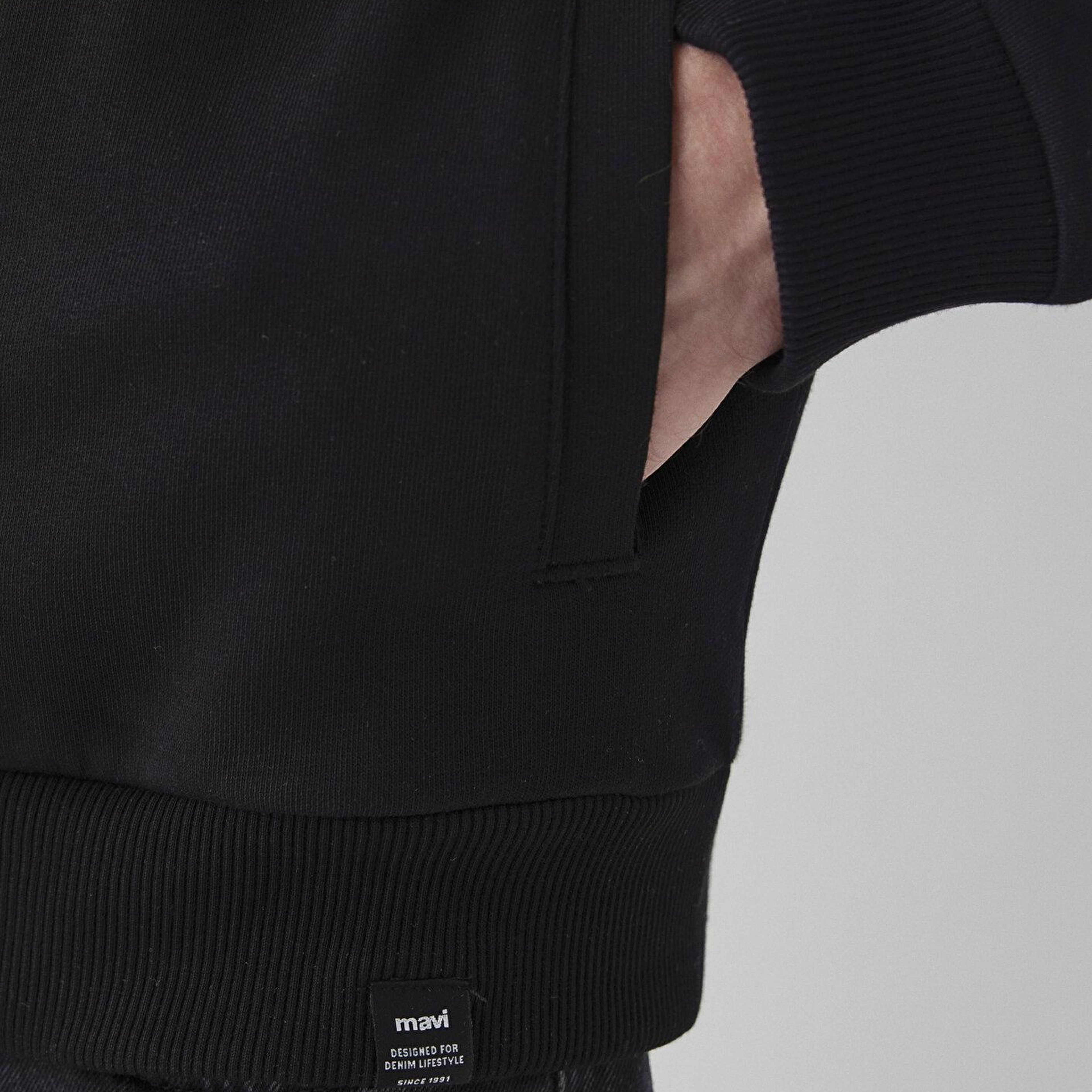 Mavi Fermuarlı Siyah Basic Sweatshirt 0S10621-900
