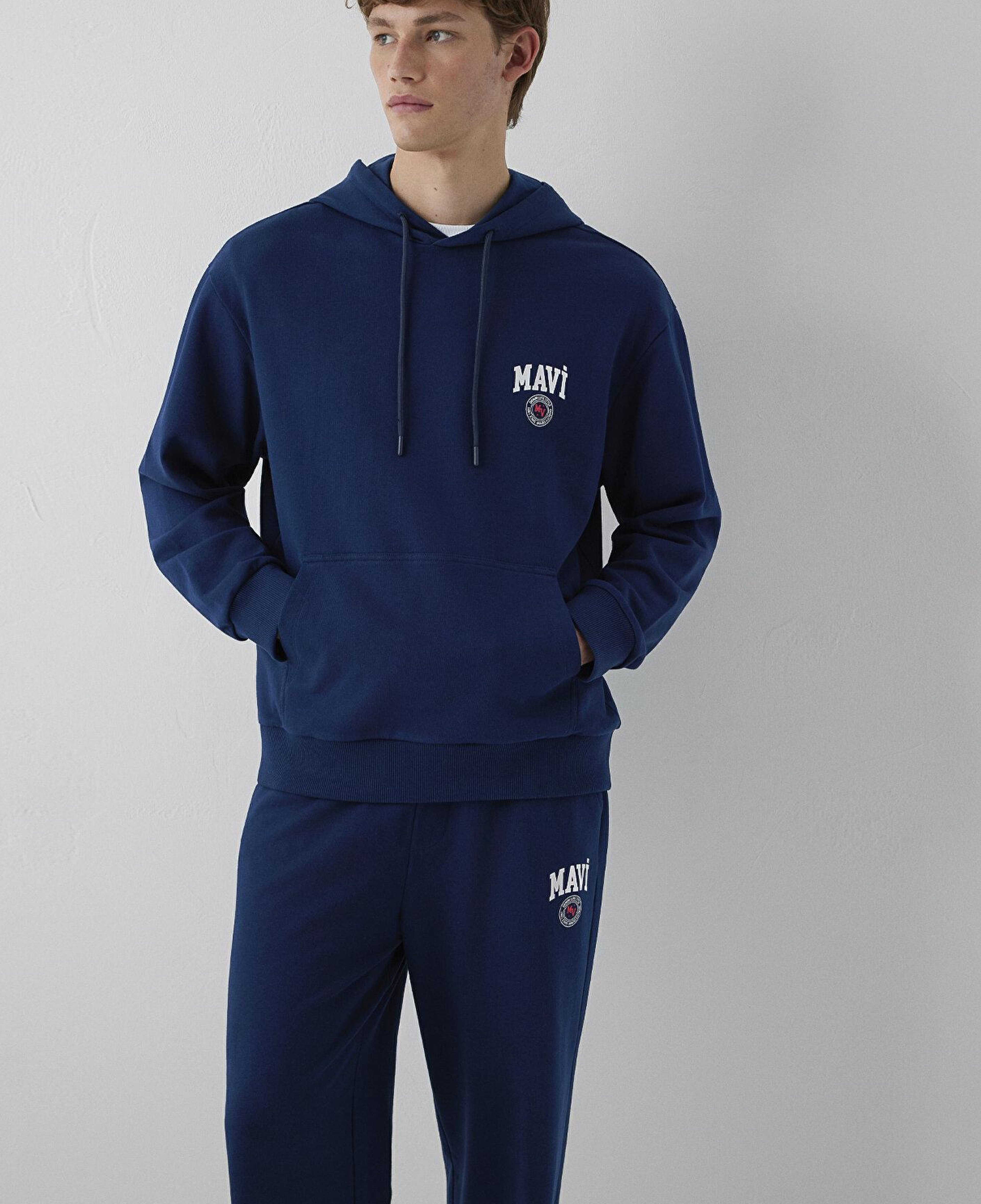 Mavi Mavi Logo Baskılı Kapüşonlu Lacivert Sweatshirt 0S10656-89353
