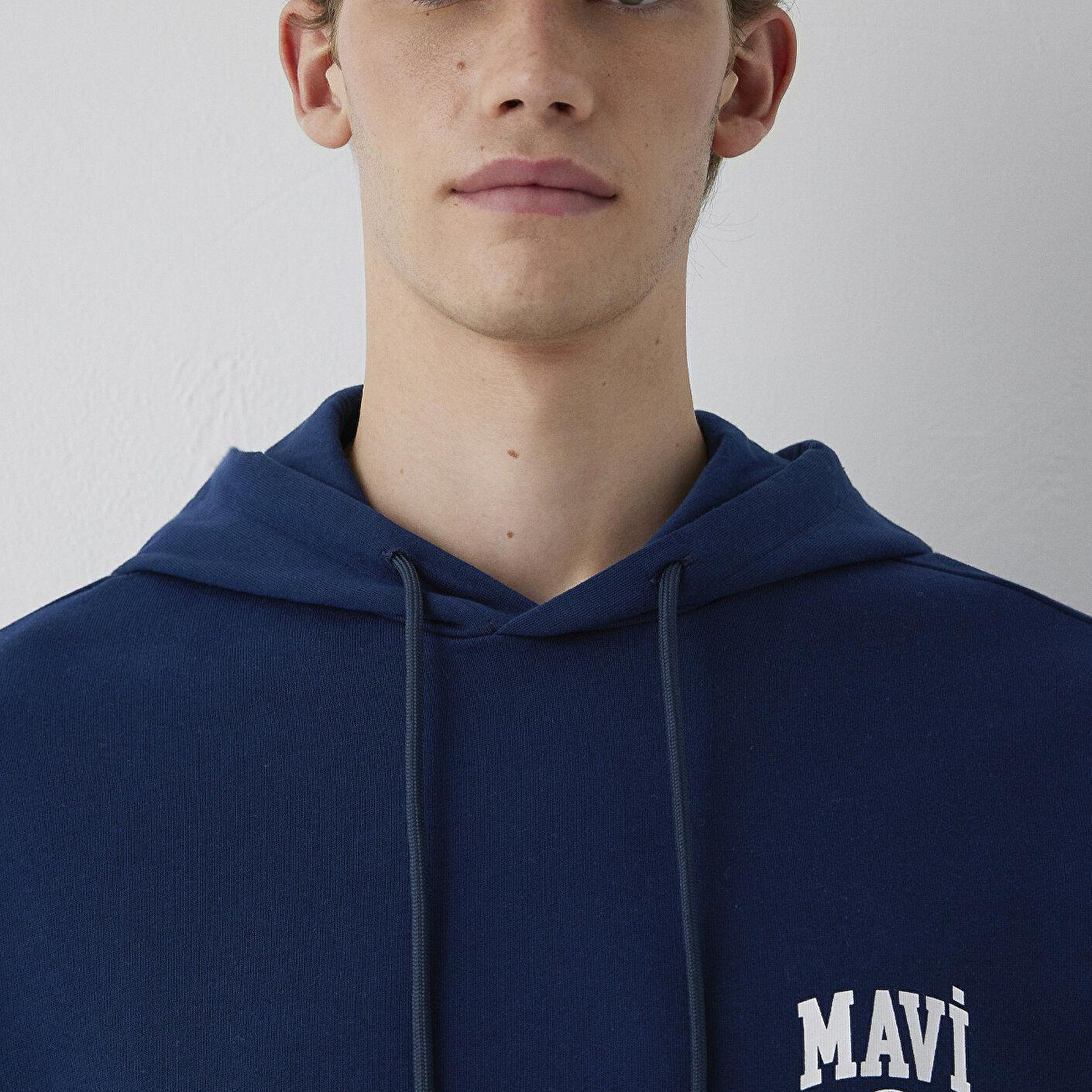 Mavi Mavi Logo Baskılı Kapüşonlu Lacivert Sweatshirt 0S10656-89353
