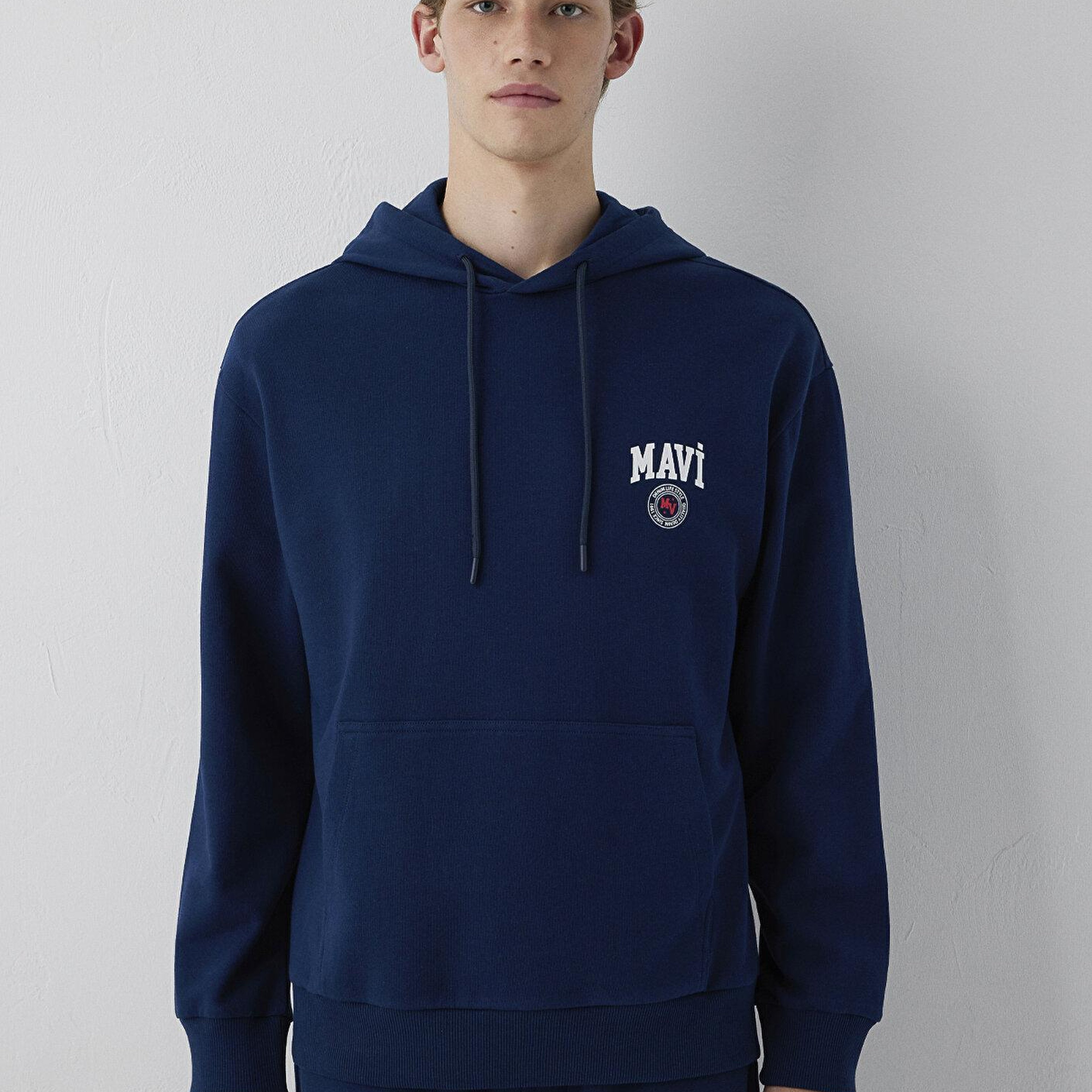 Mavi Mavi Logo Baskılı Kapüşonlu Lacivert Sweatshirt 0S10656-89353