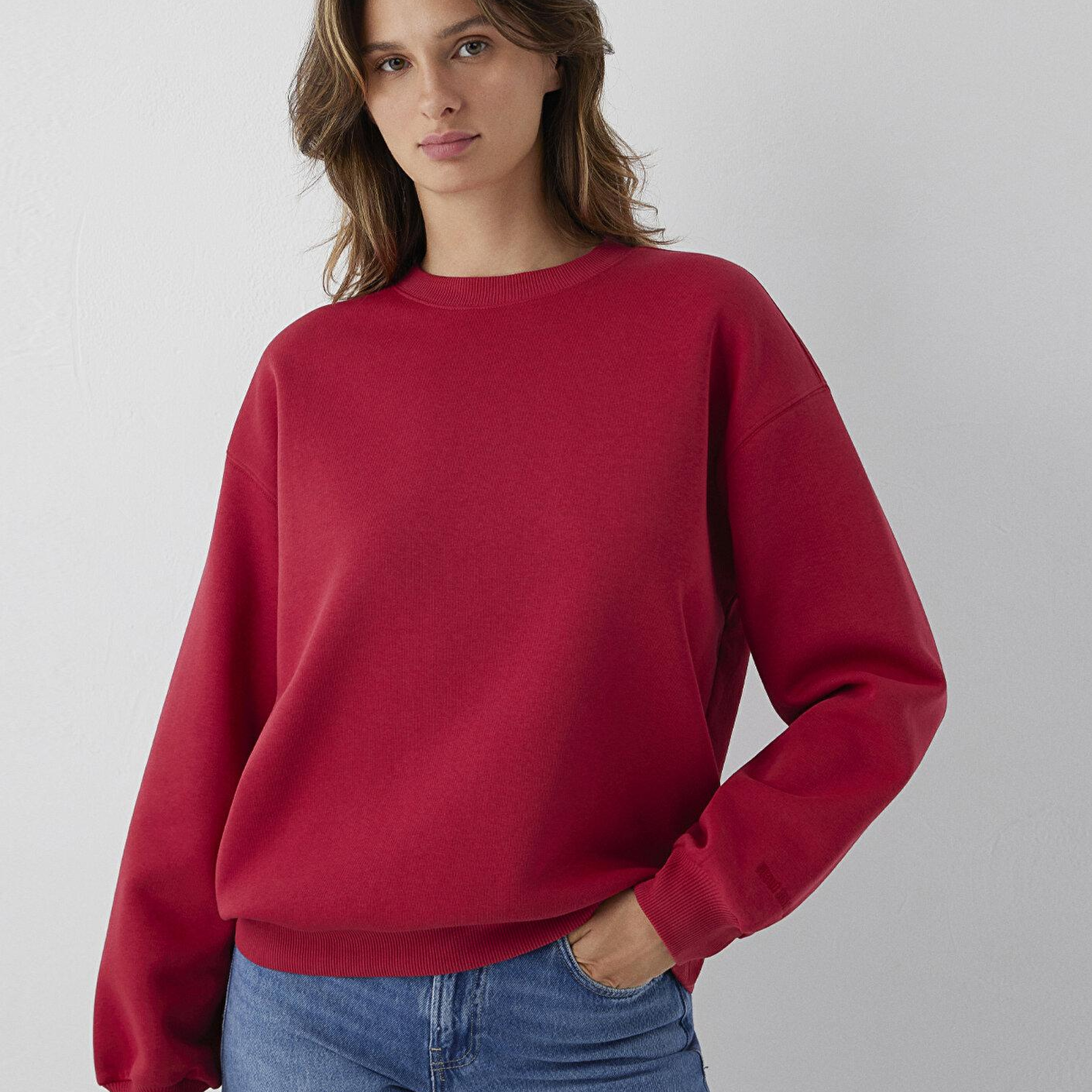 Mavi Bisiklet Yaka Kırmızı Basic Sweatshirt 1610198-70391