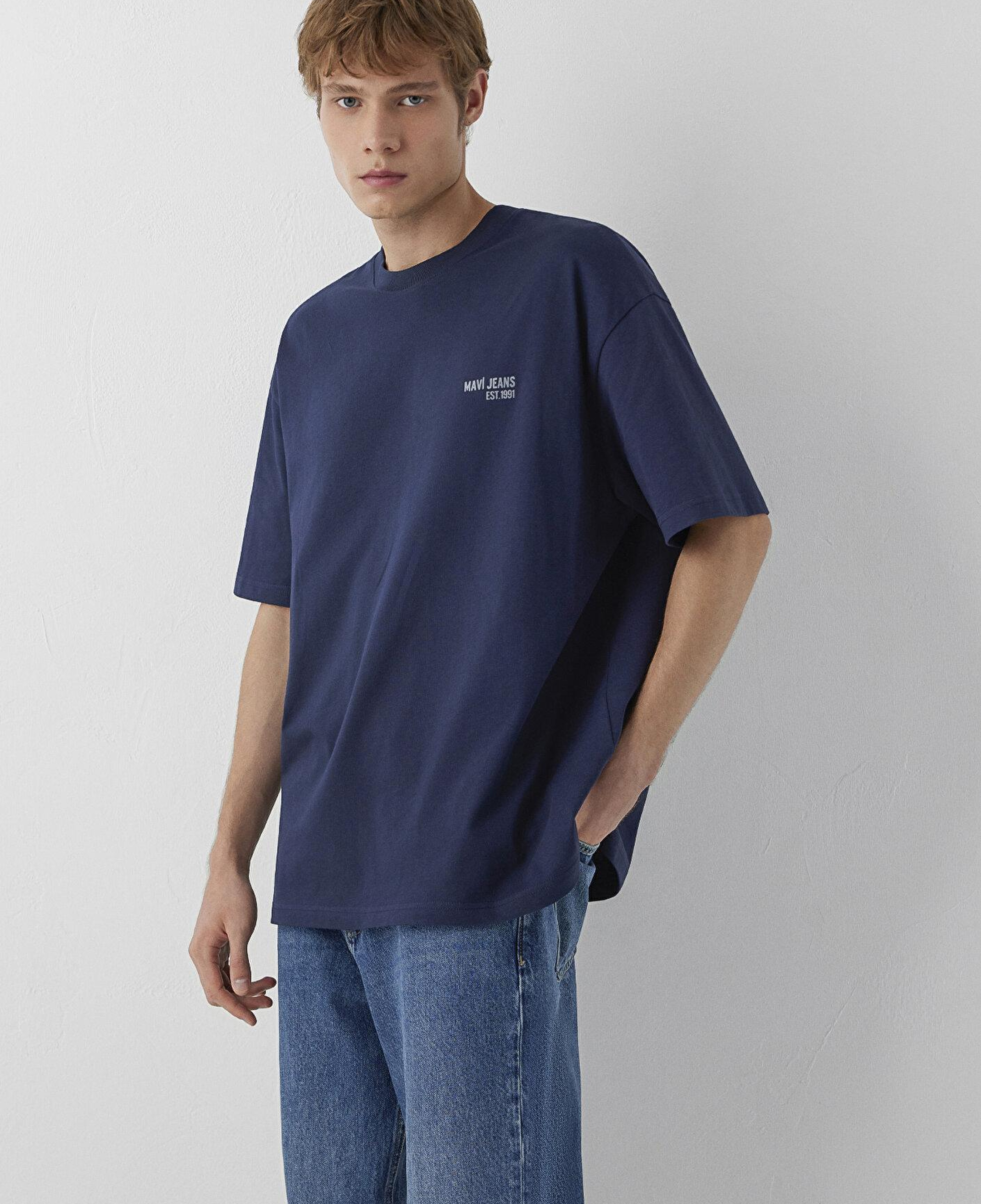 Mavi Mavi Jeans Lacivert Tişört Oversize / Geniş Kesim 0613676-70490