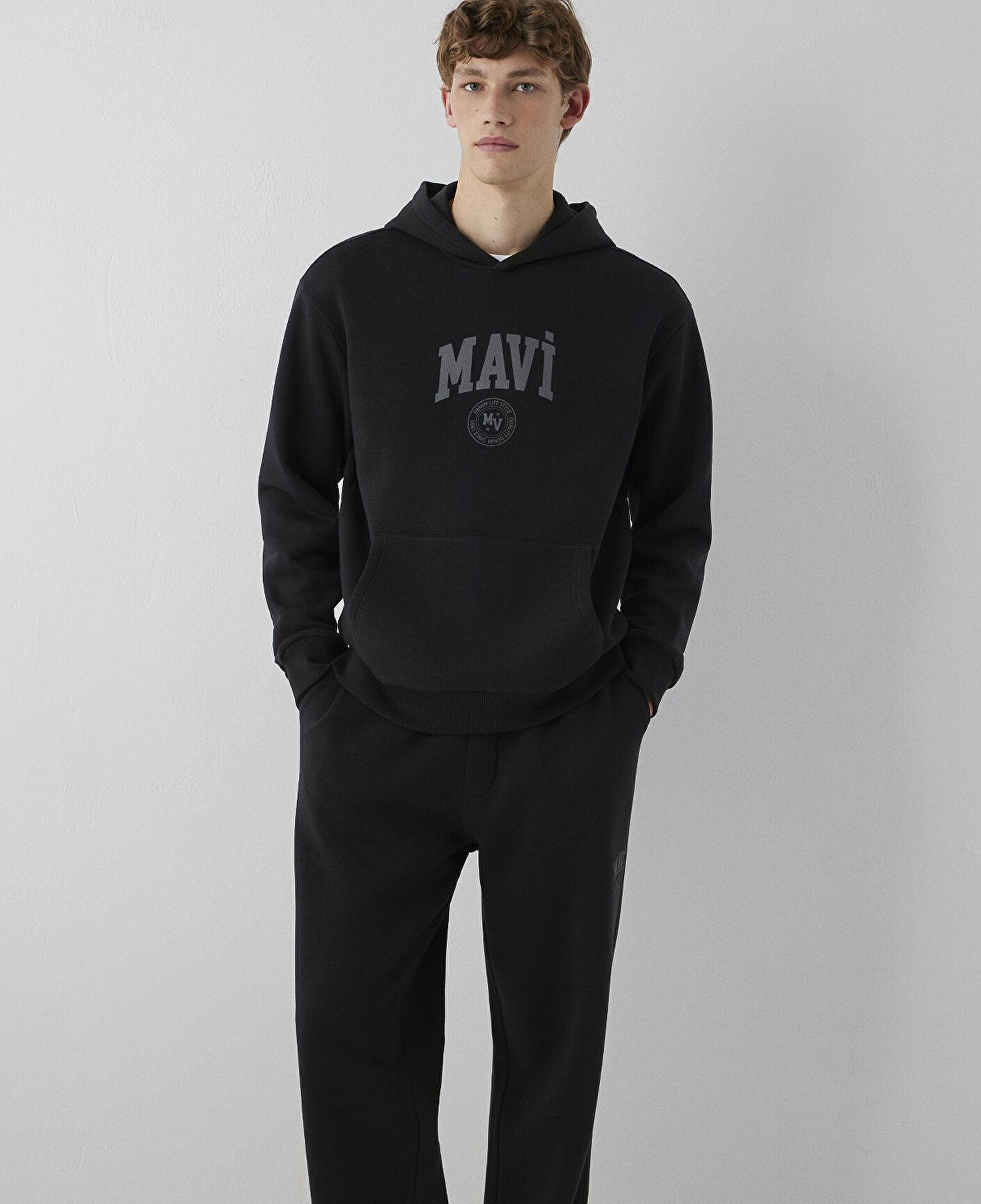 Mavi Mavi Logo Baskılı Kapüşonlu Siyah Sweatshirt 0S10646-900