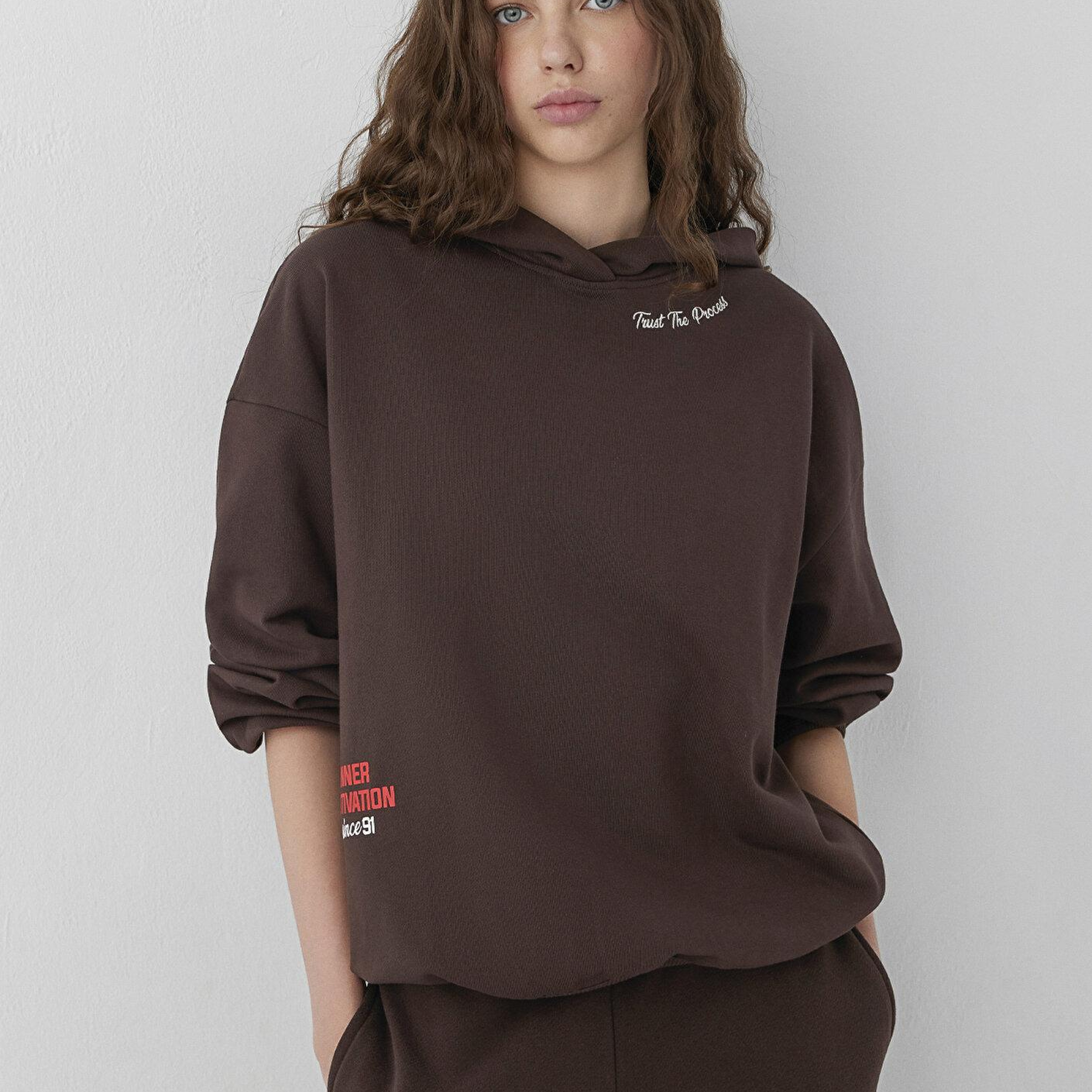 Mavi Kapüşonlu Kahverengi Sweatshirt 1S20081-70236