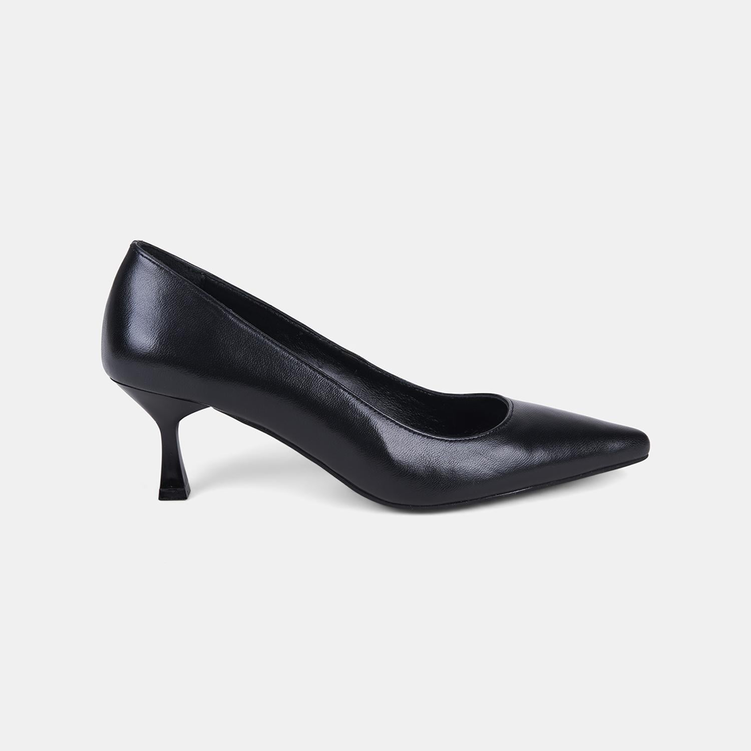 Kadın Siyah Sivri Burunlu Kısa Topuklu Deri Stiletto