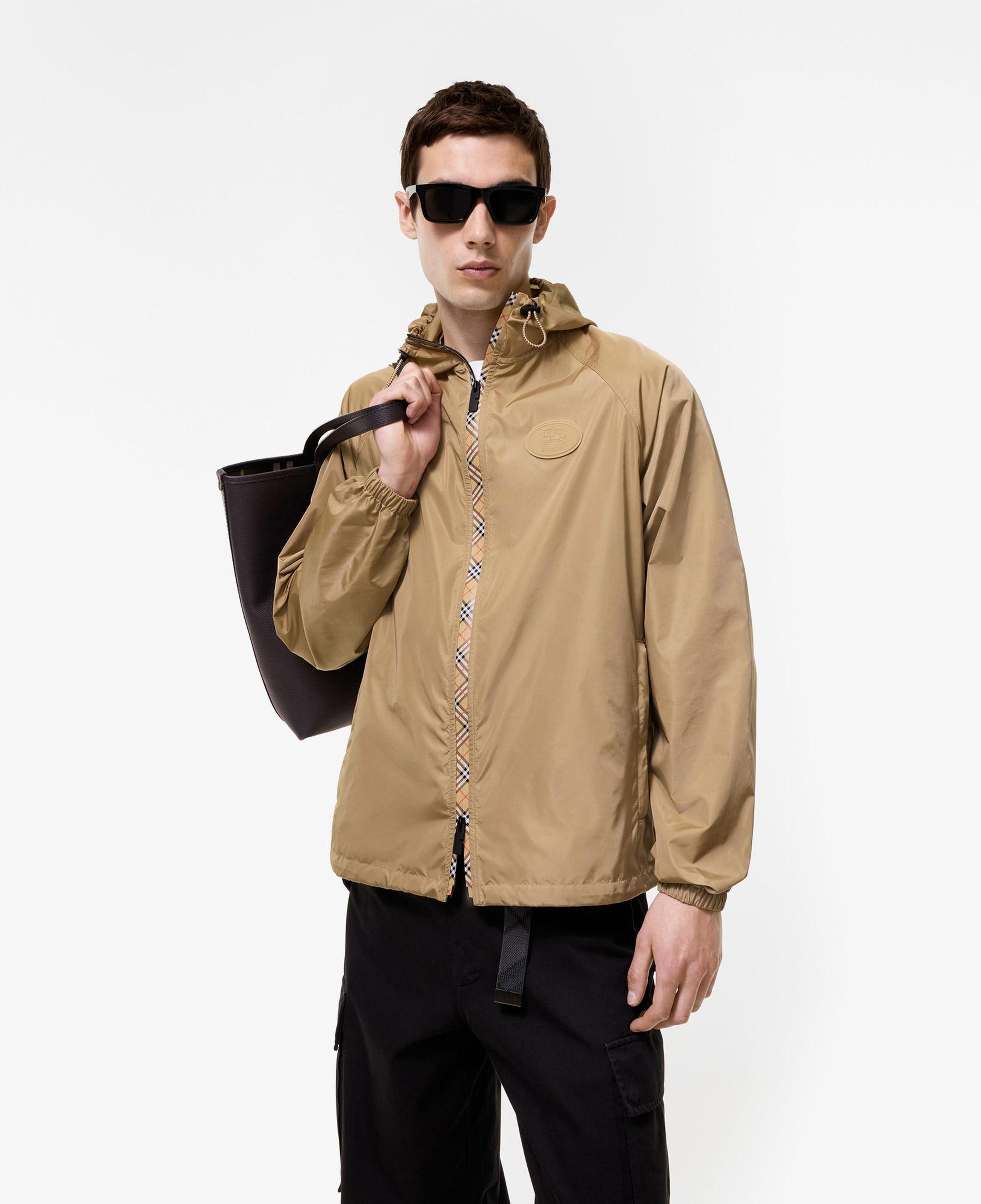 Burberry Clapton Erkek Bej Mont