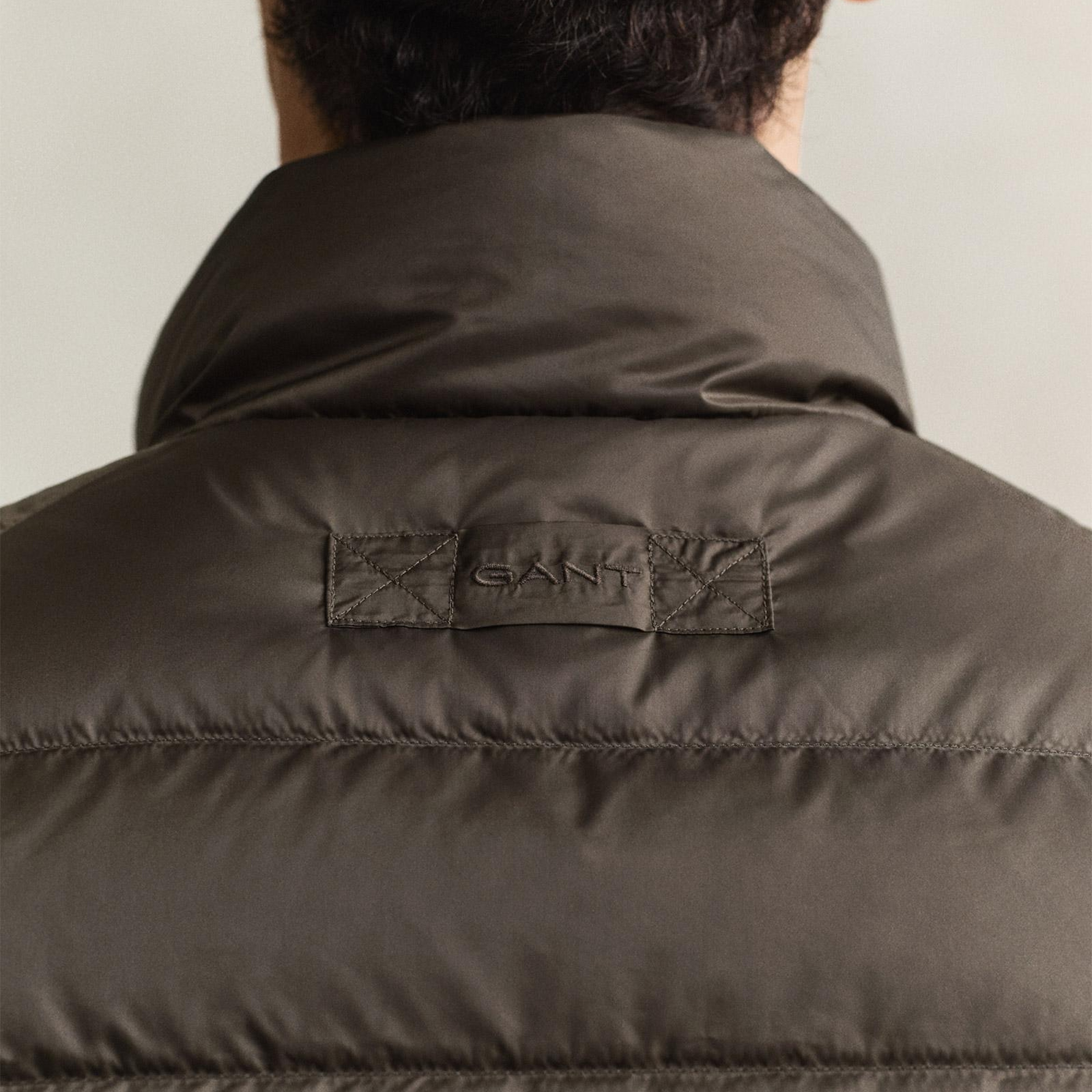 GANT Erkek Kahverengi Regular Fit Yelek