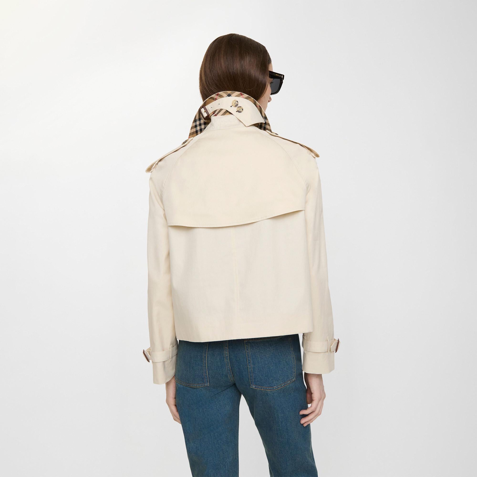 Burberry Cropped Tropical Gabardine Mayfair Kadın Bej Pardesü