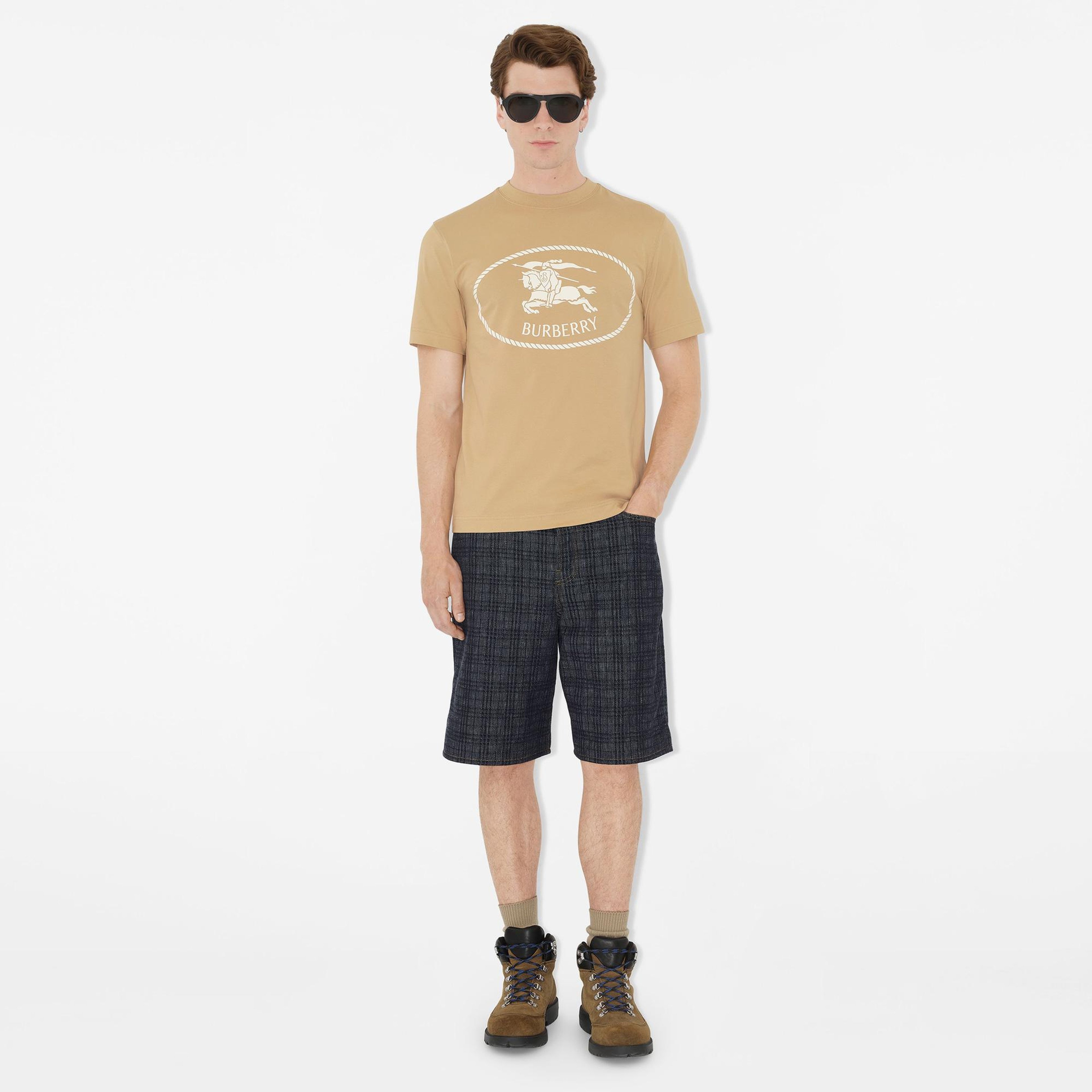 Burberry Knight Stamp Cotton Erkek Bej T-Shirt