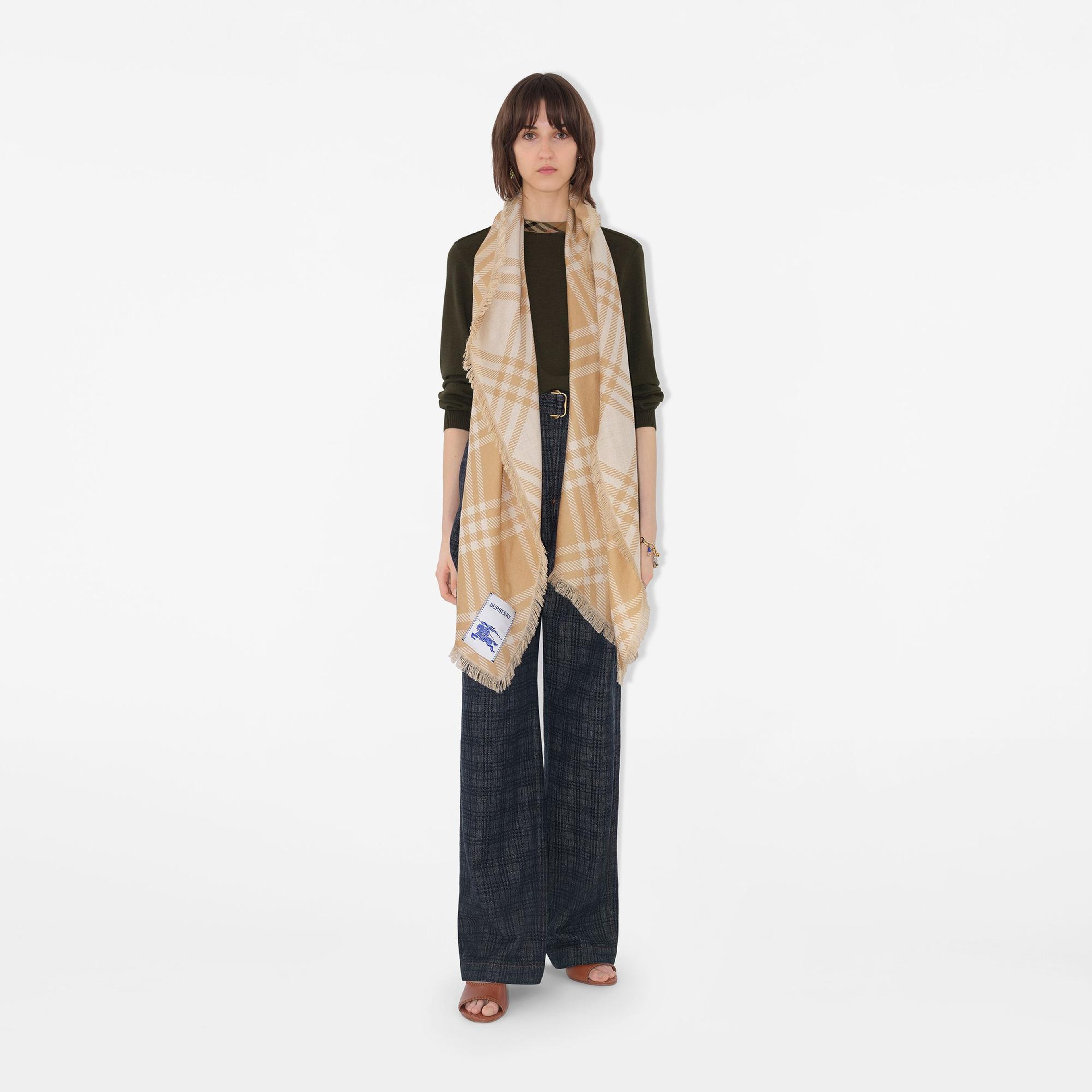 Burberry Wide Check Wool Silk Kadın Bej Atkı