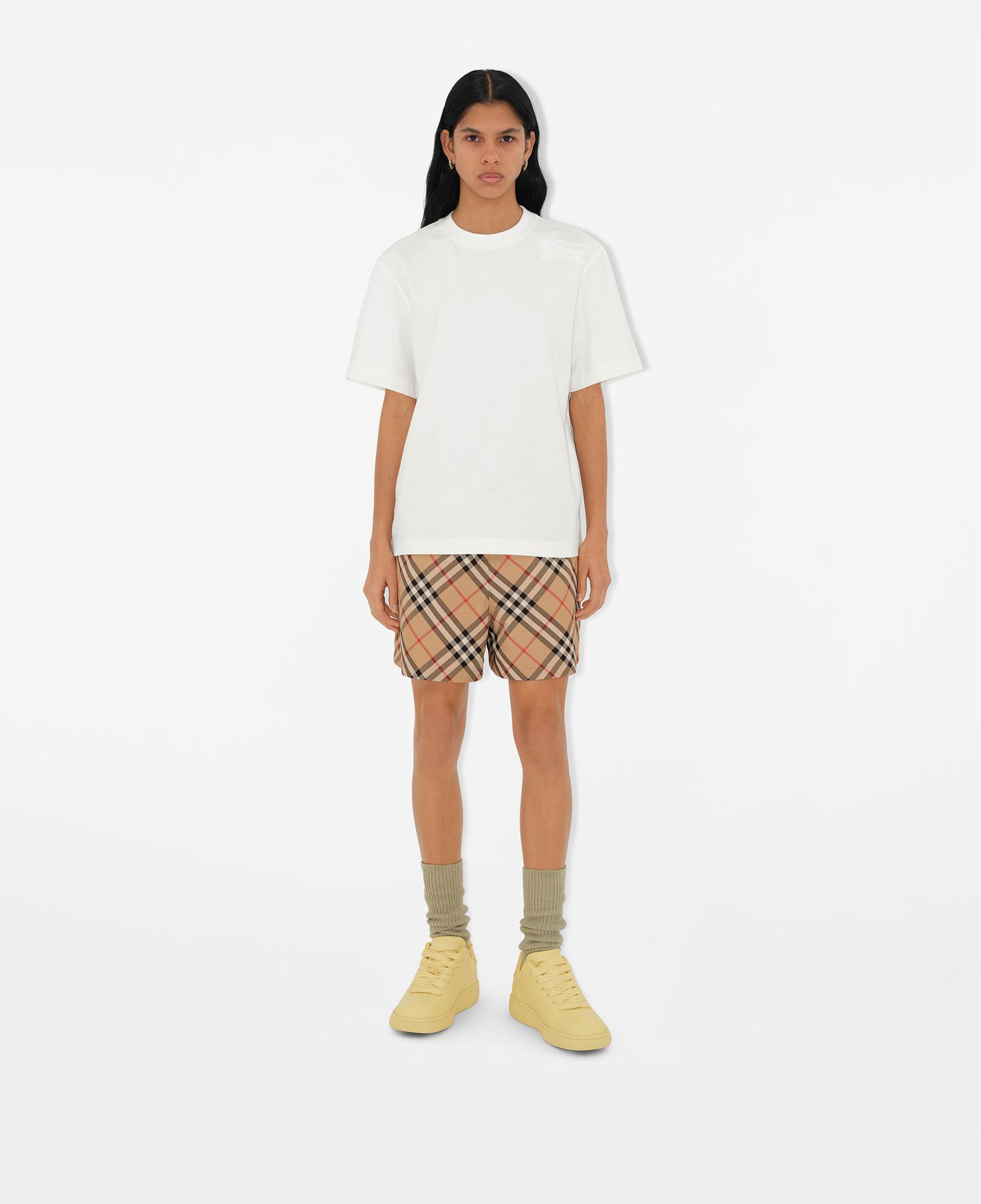 Burberry Check Kadın Bej Şort