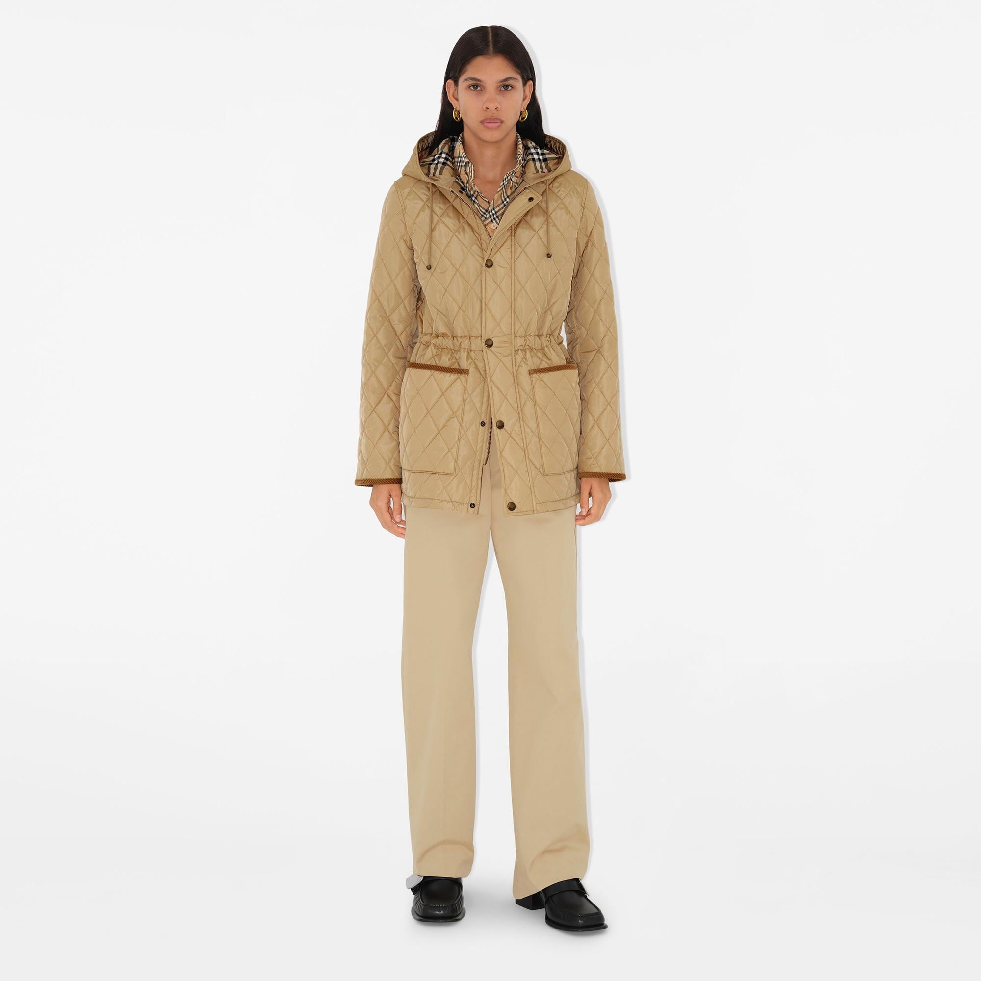 Burberry Tal Quilted Nylon Kadın Bej Mont