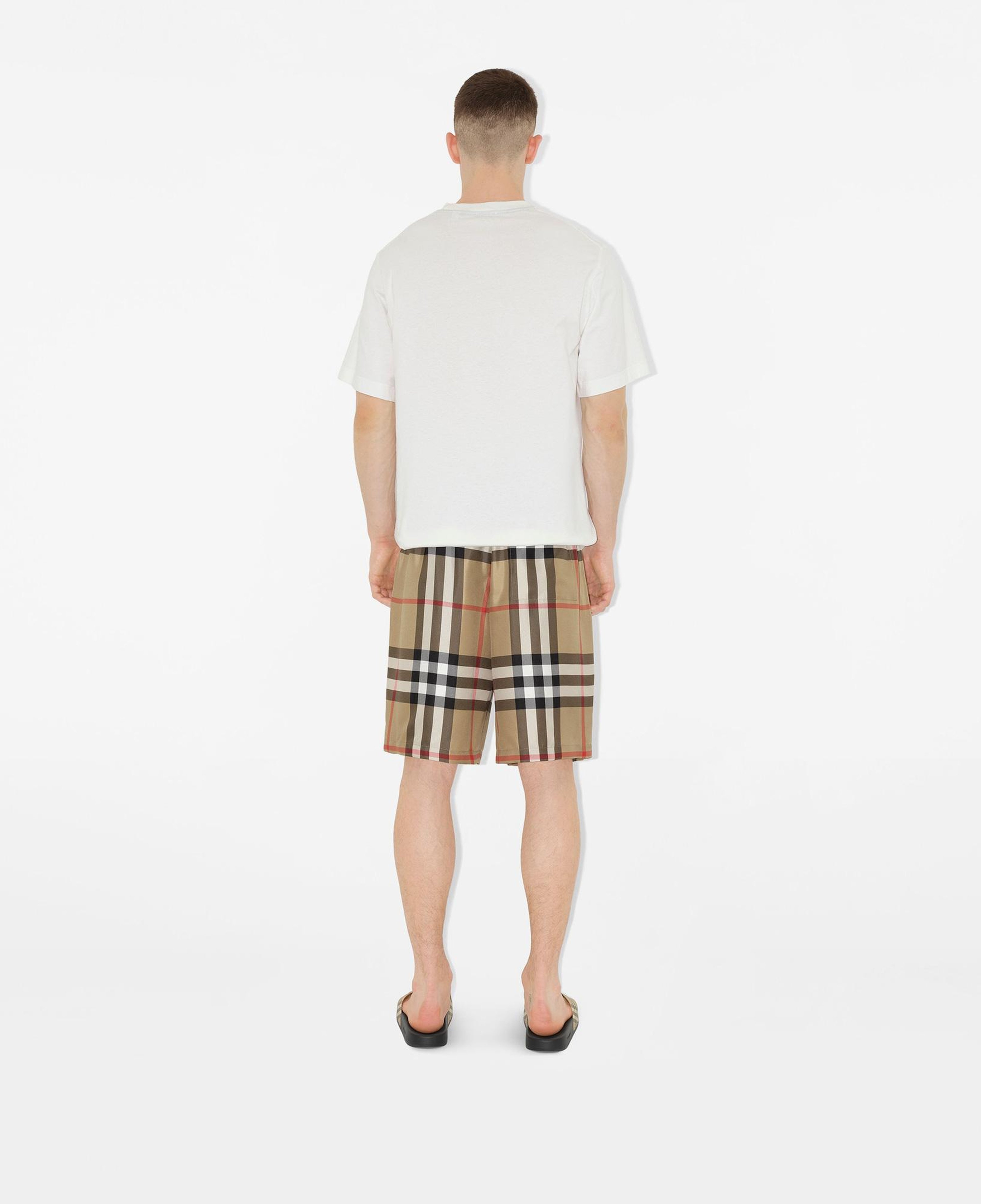 Burberry Bradeston Silk Erkek Bej Şort