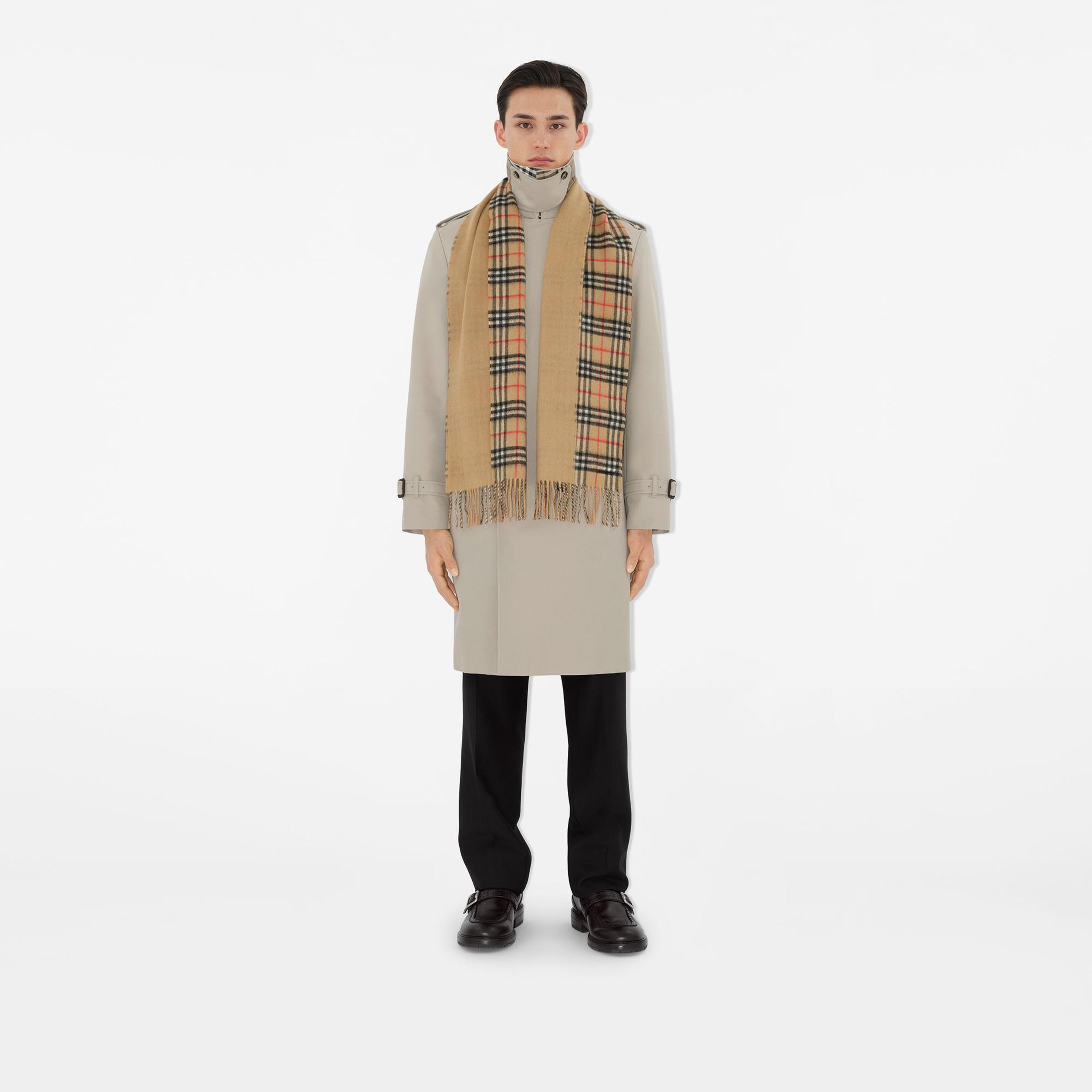 Burberry Reversible Check Kaşmir Kadın Bej Atkı