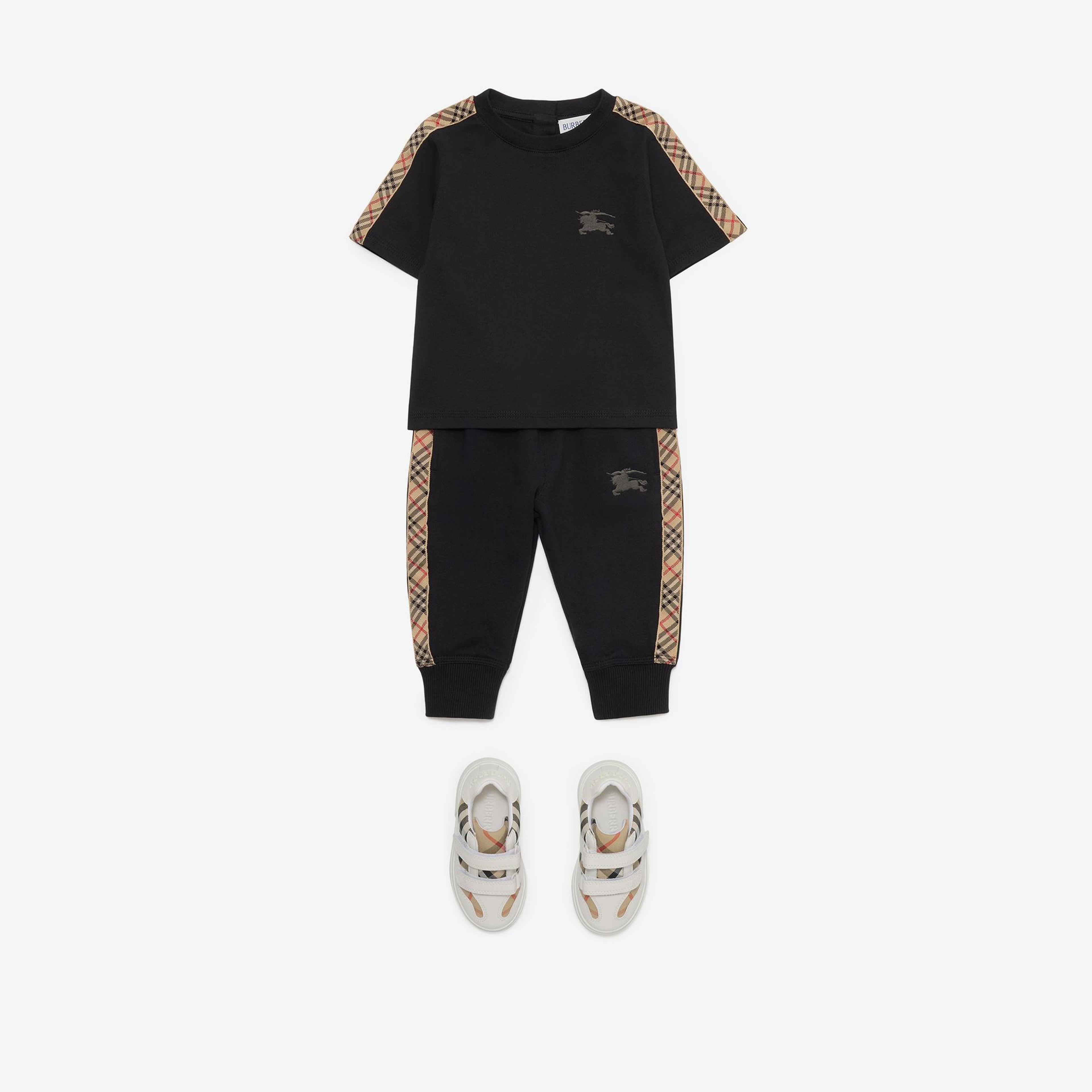 Burberry Çocuk Siyah T-Shirt