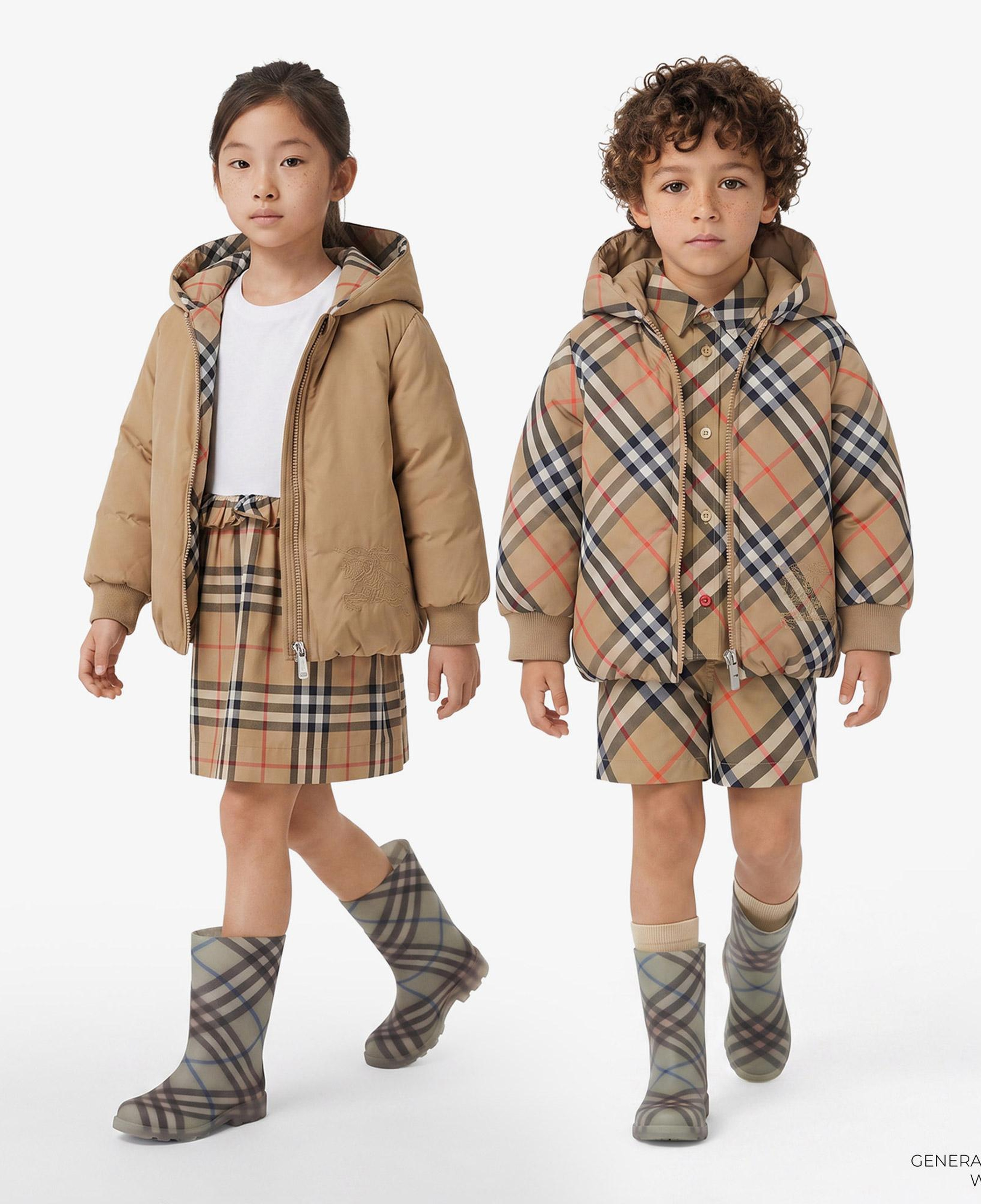 Burberry Reversible Check Nylon Puffer Çocuk Bej Mont