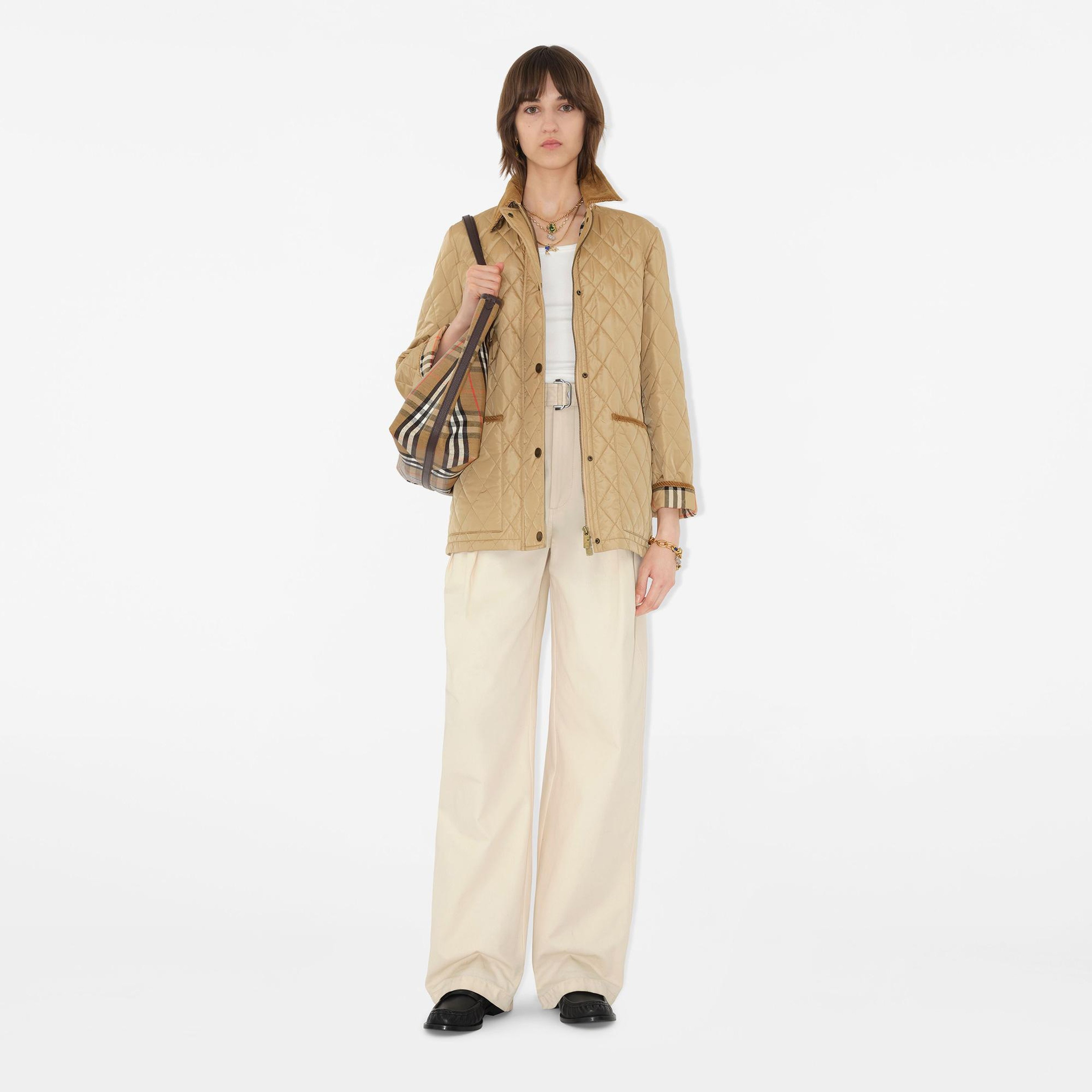 Burberry Quilted Nylon Barn Kadın Bej Mont