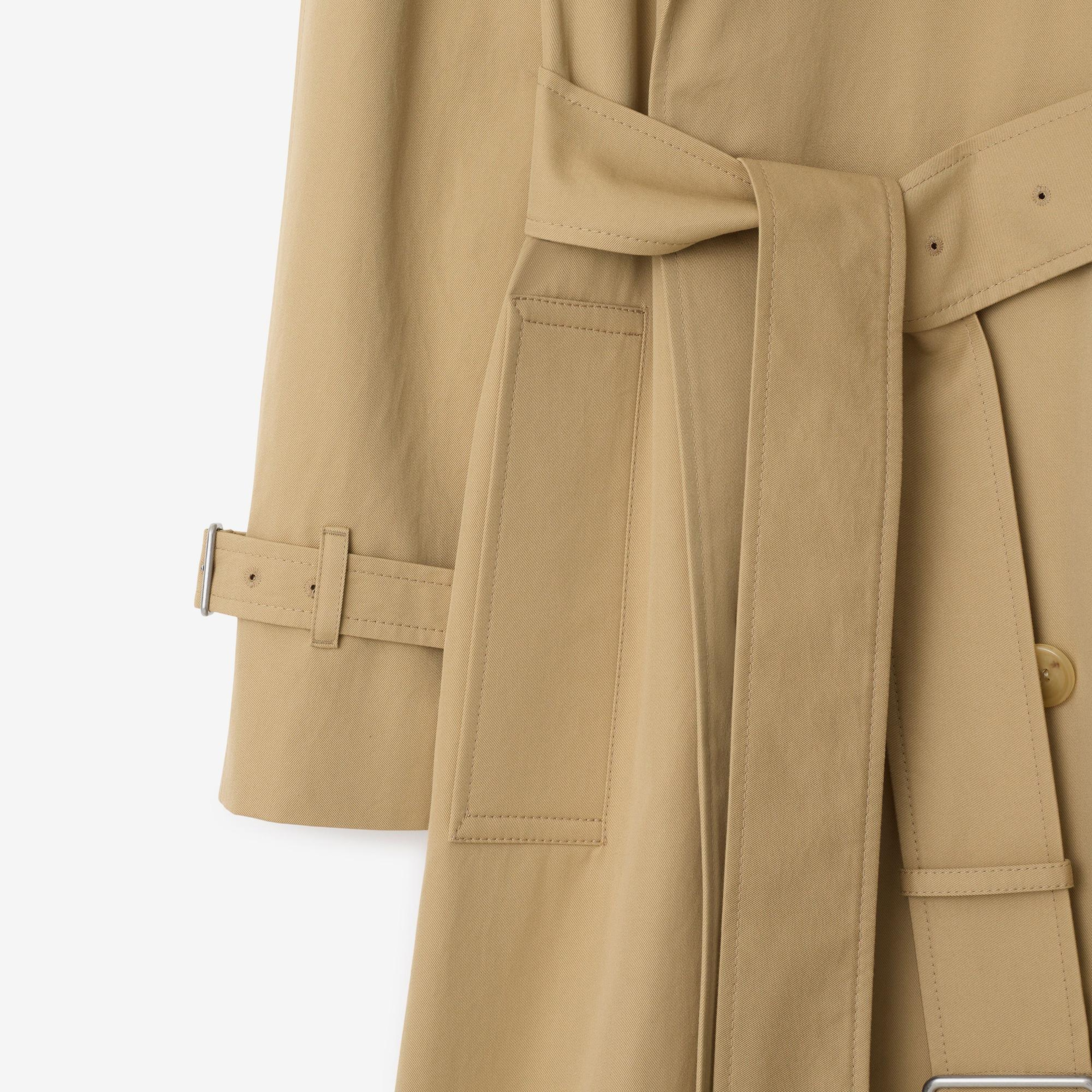 Burberry Long Detachable Yaka Detaylı Gabardine Kadın Bej Trençkot