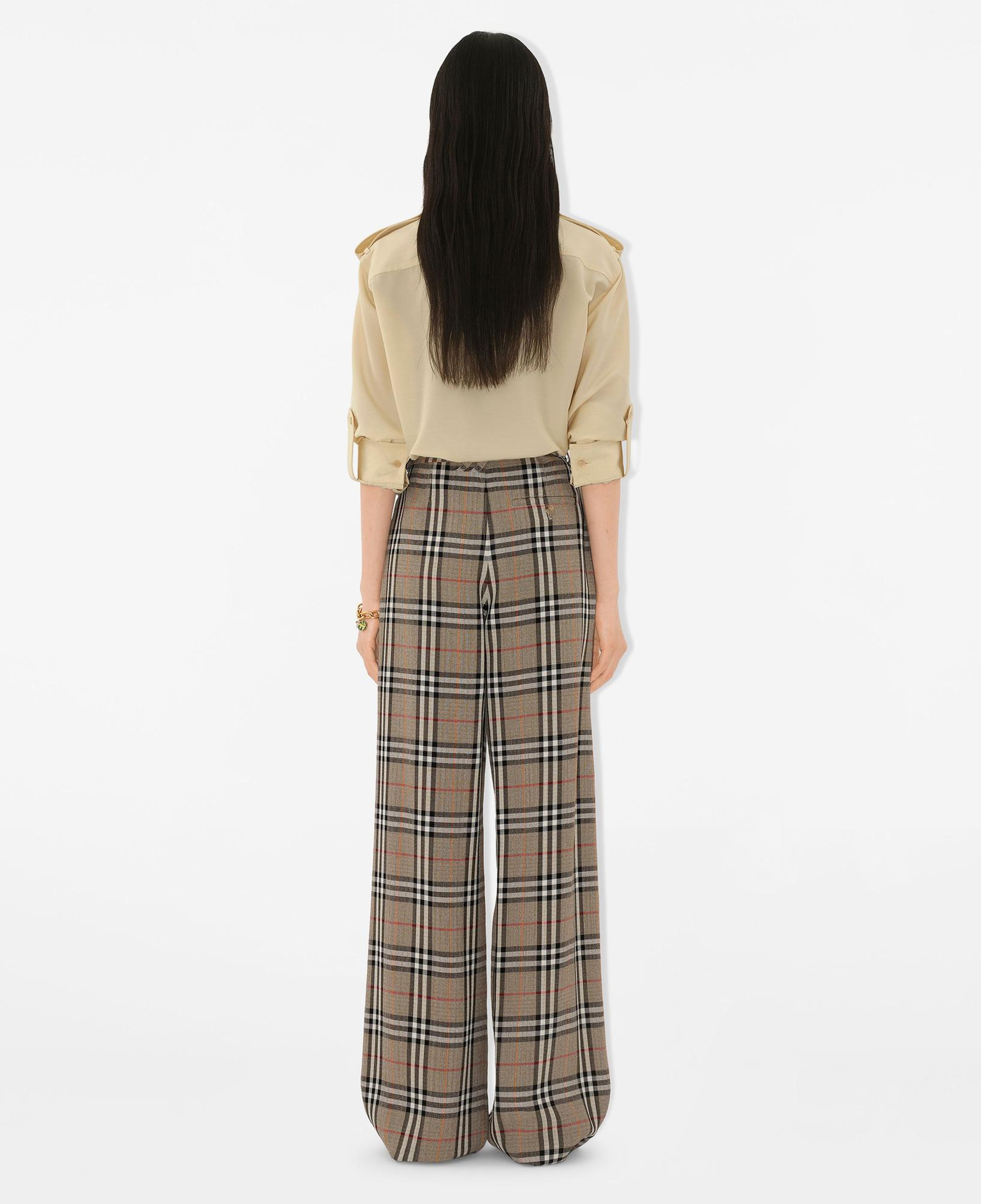 Burberry Check Silk Blend Belted Kadın Bej Pantolon