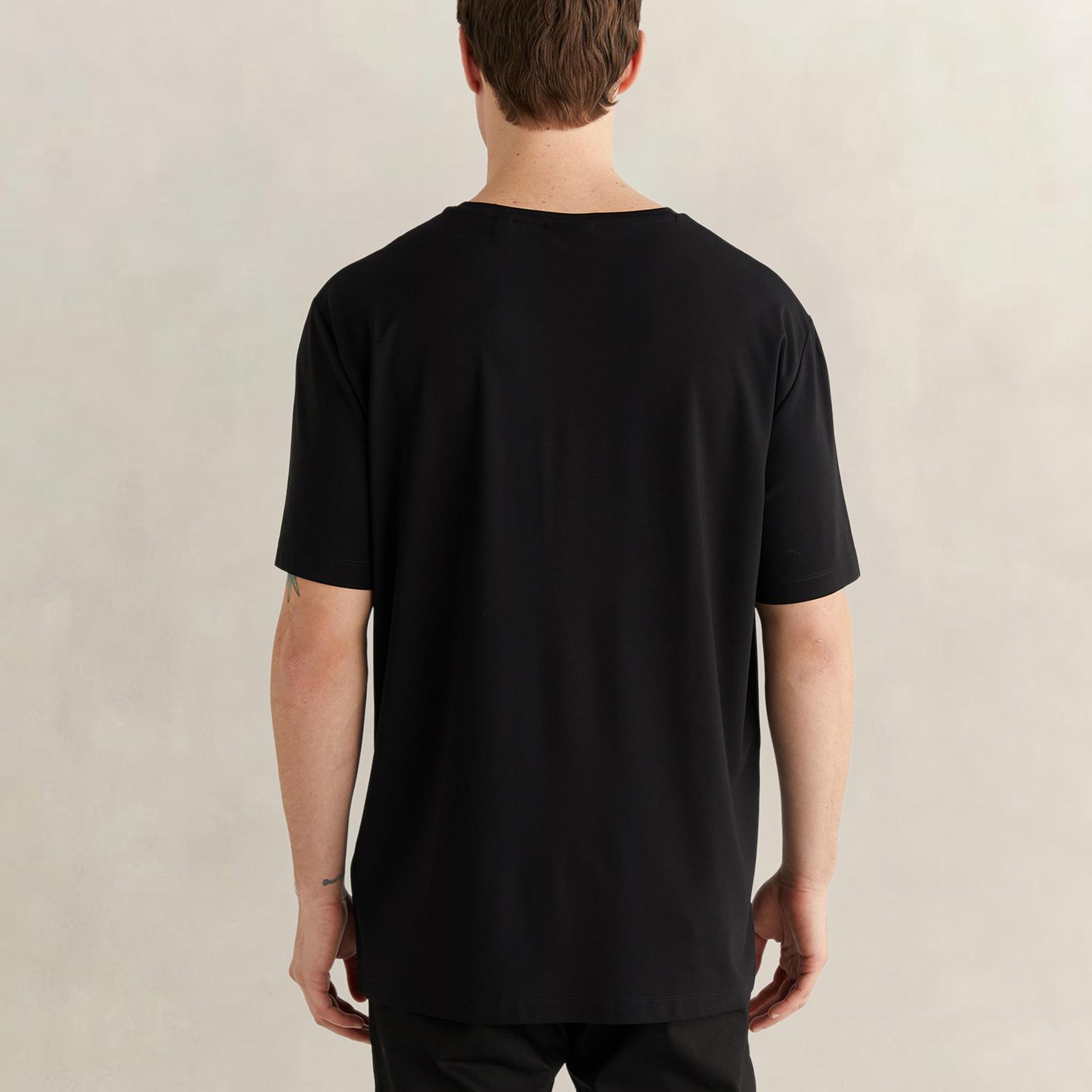 GANT Erkek Siyah Kısa Kollu T-Shirt