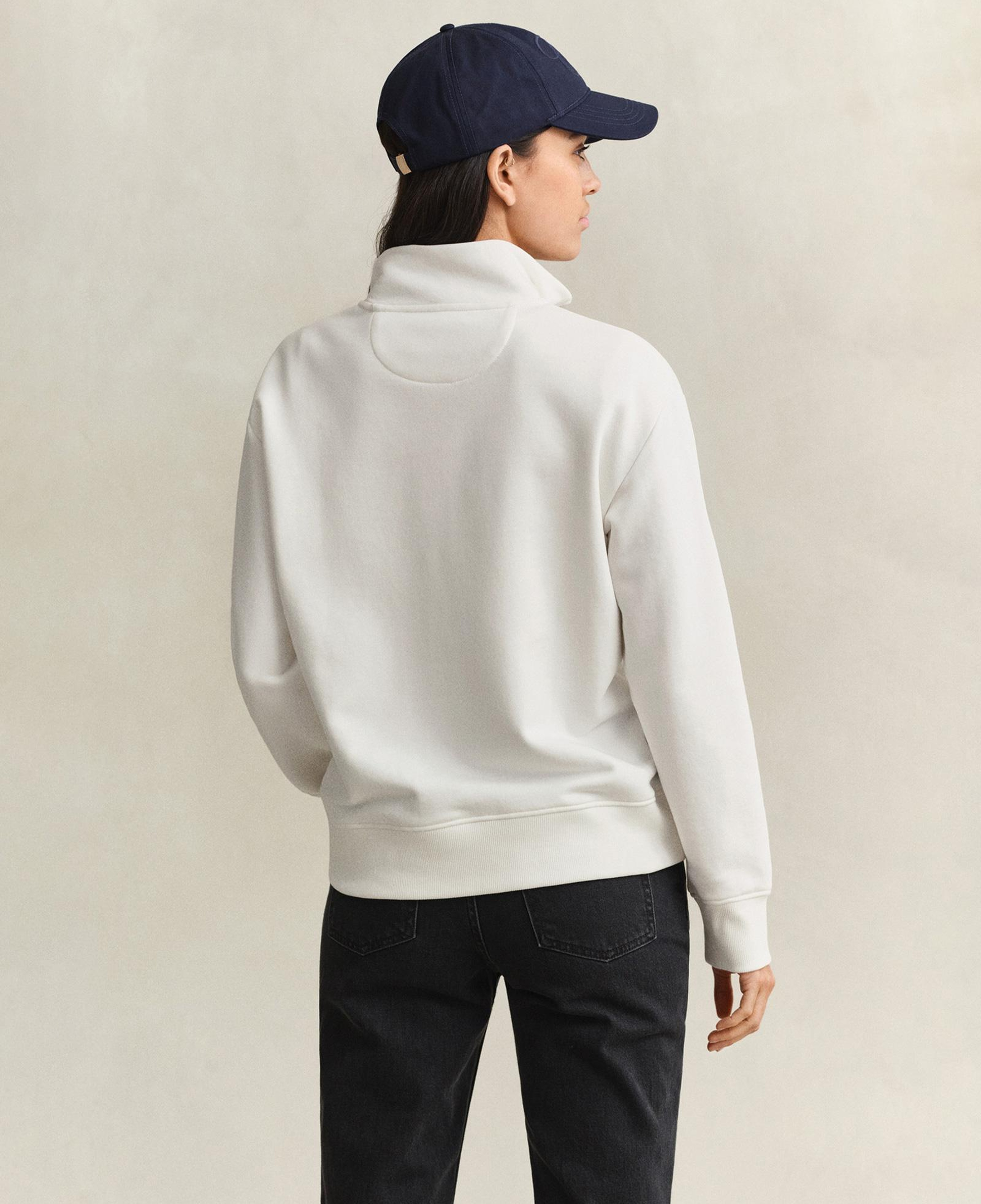 GANT Kadın Beyaz Relaxed Fit Yarım Fermuarlı Logolu Sweatshirt