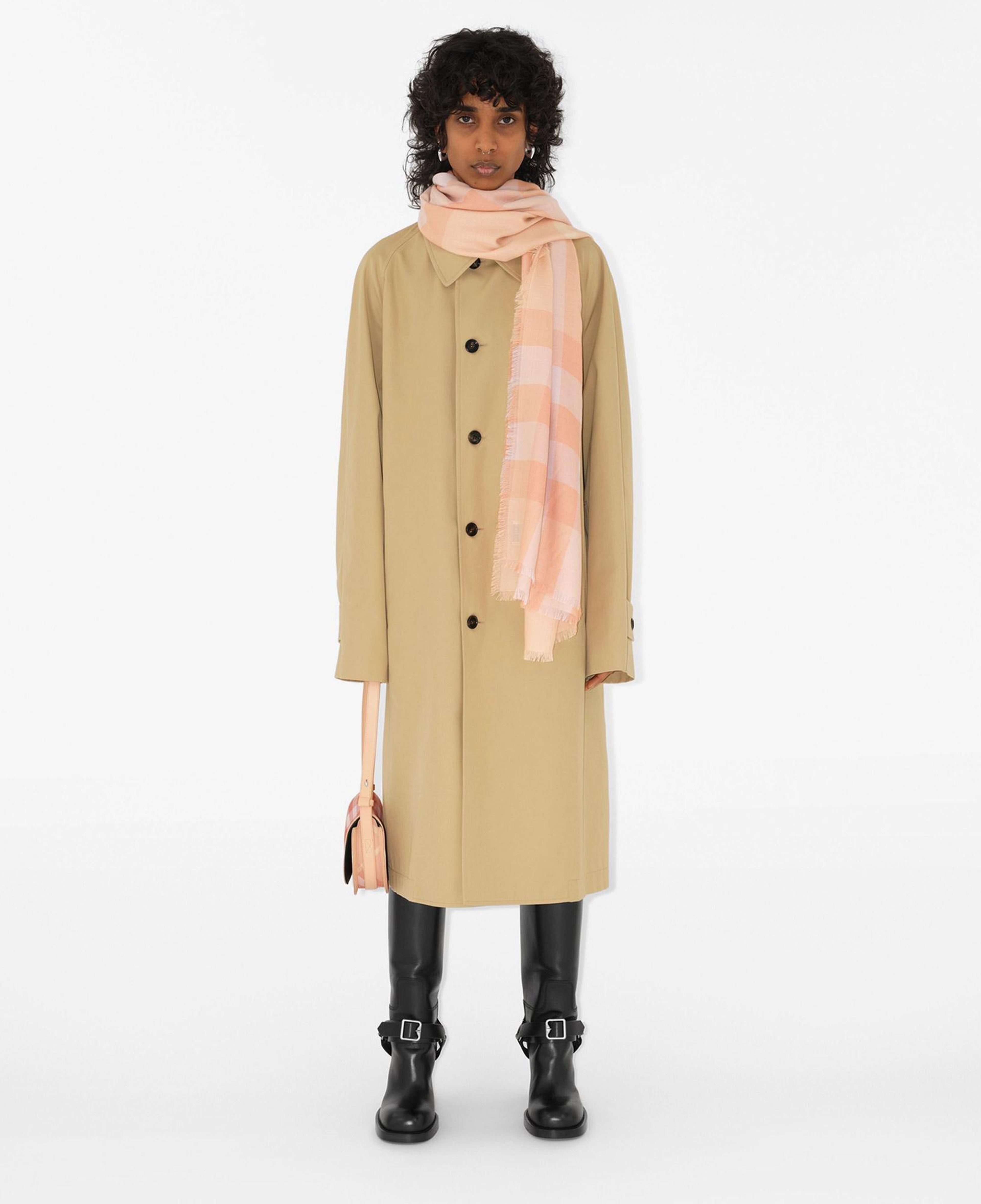 Burberry Unisex Pembe Atkı