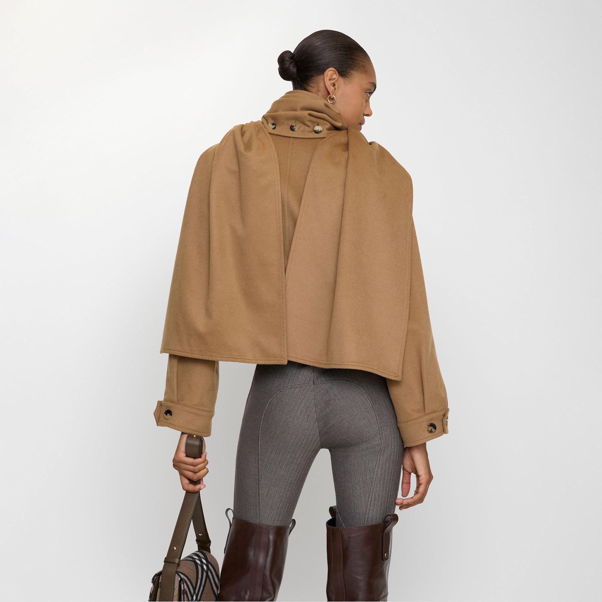 Burberry Oldbrook Kadın Bej Kaban