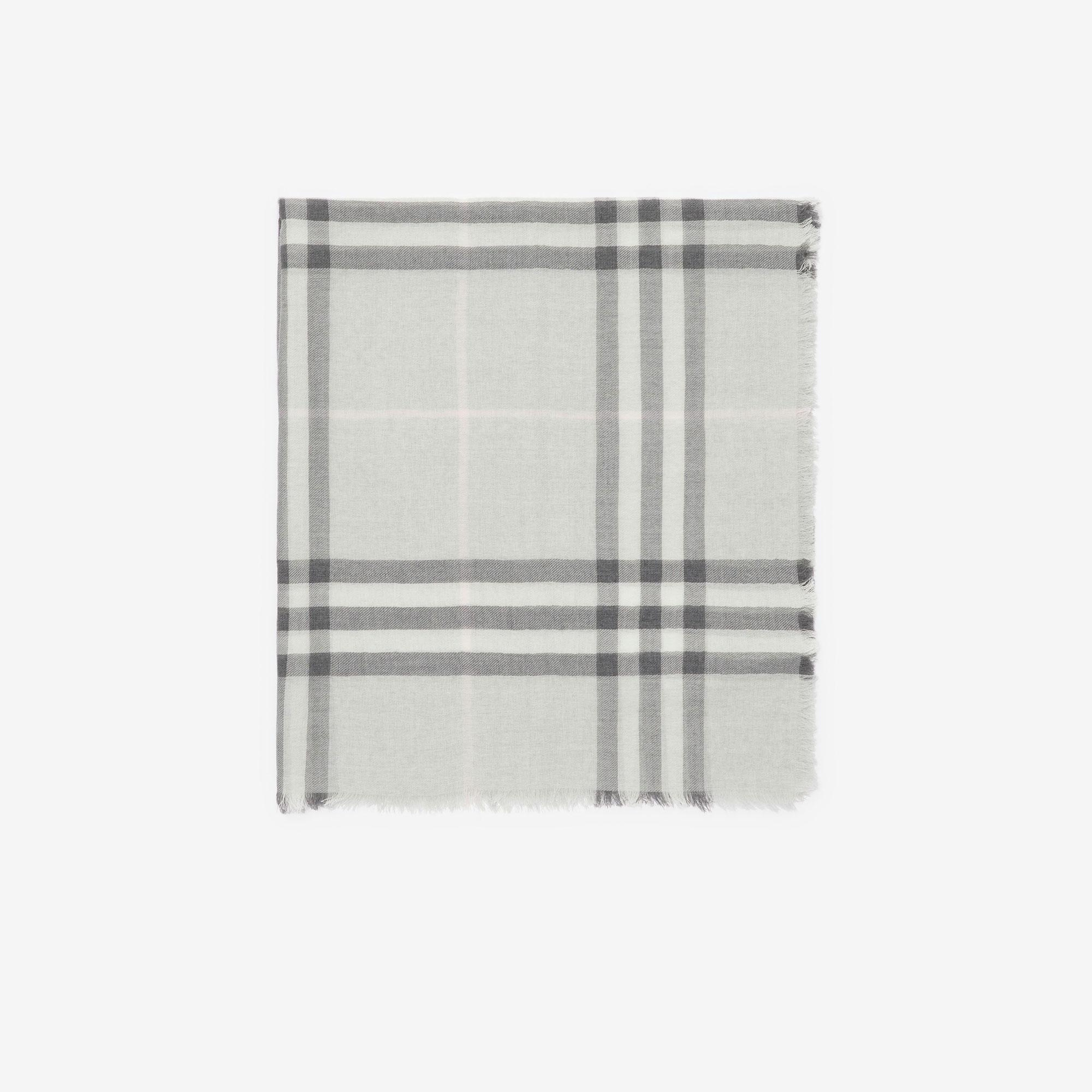 Burberry Giant Wide Check Wool Kadın Gri Atkı