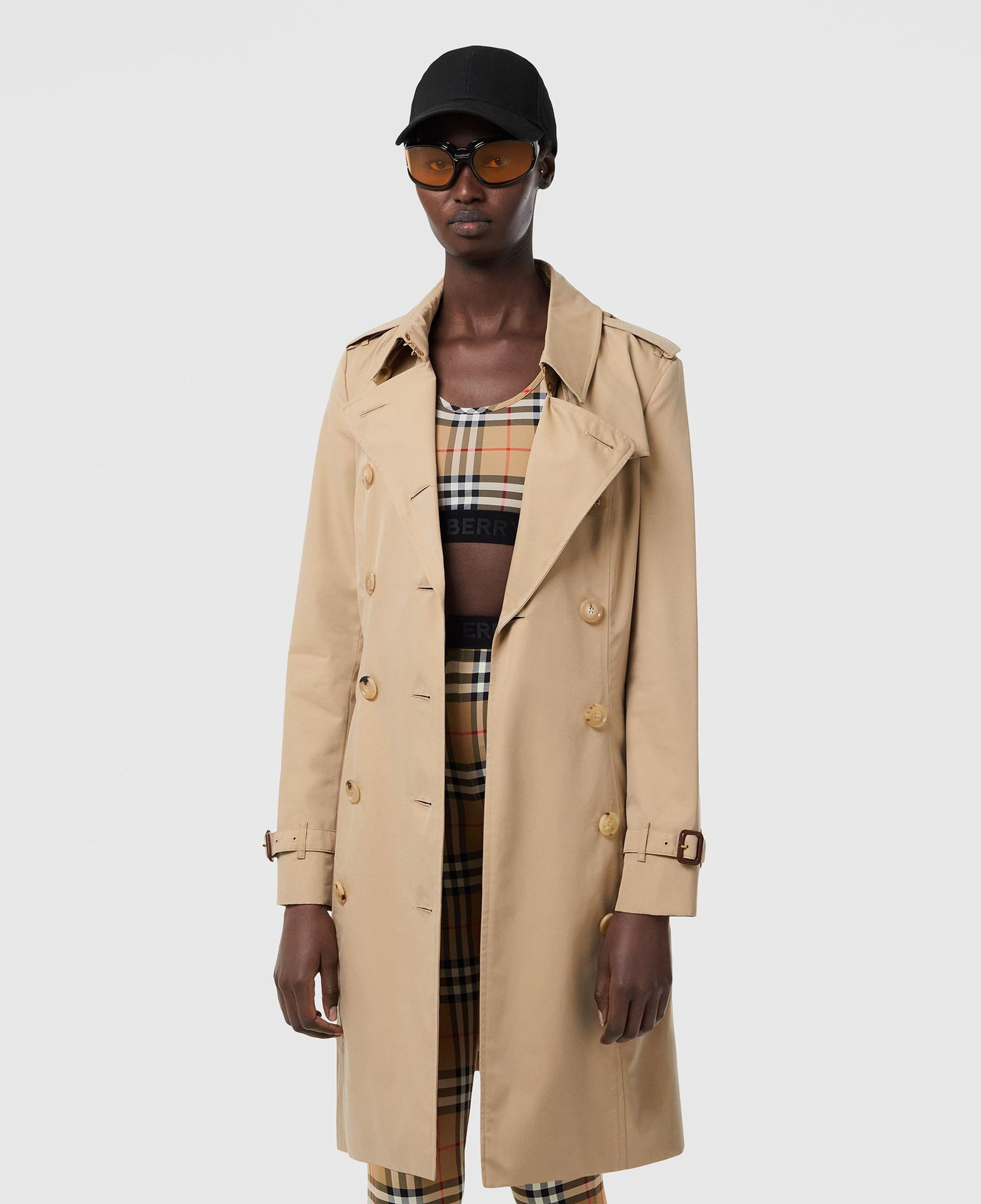 Burberry The Mid-Length Chelsea Heritage Kadın Bej Trençkot