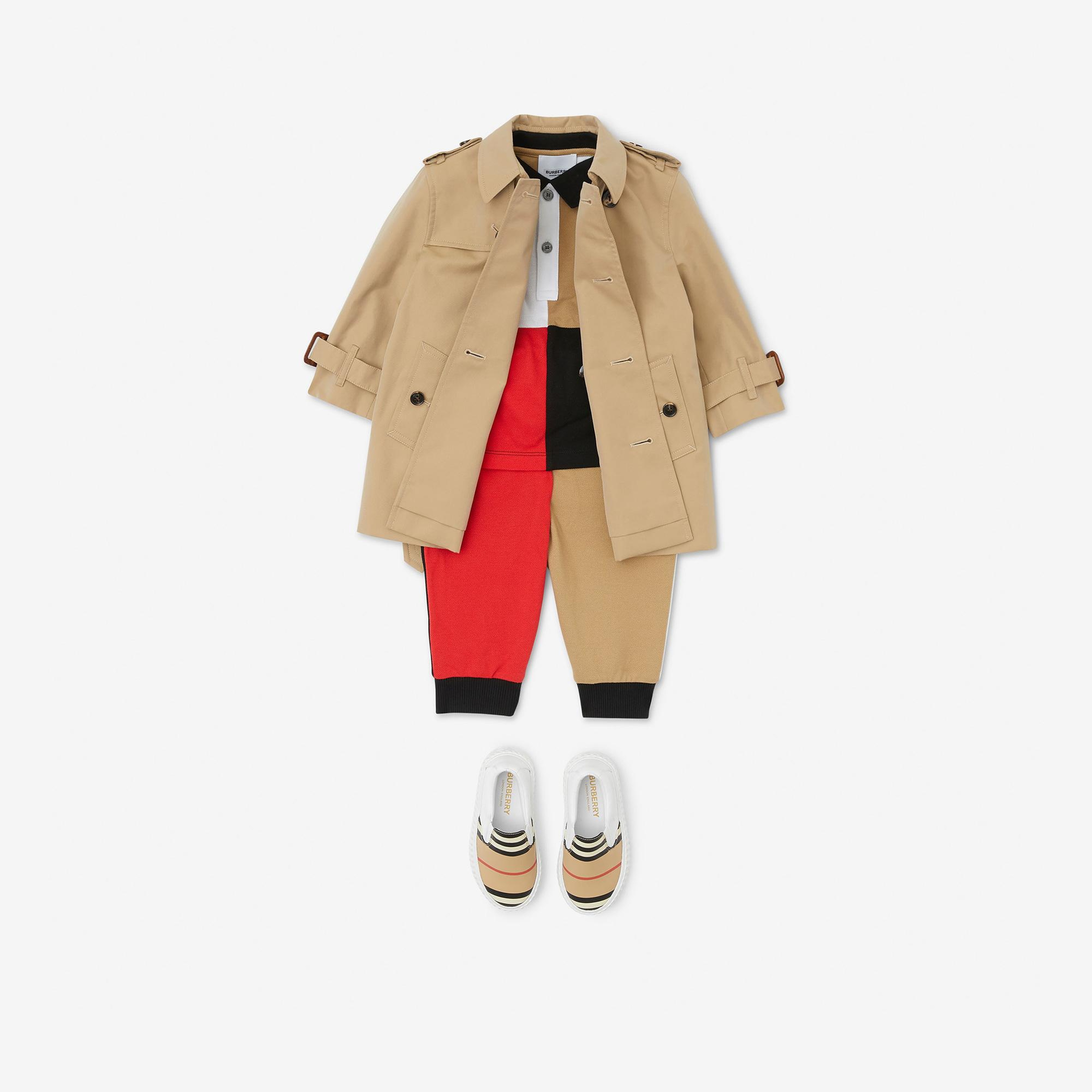 Burberry Mayfair Gabardine Çocuk Bej Trençkot