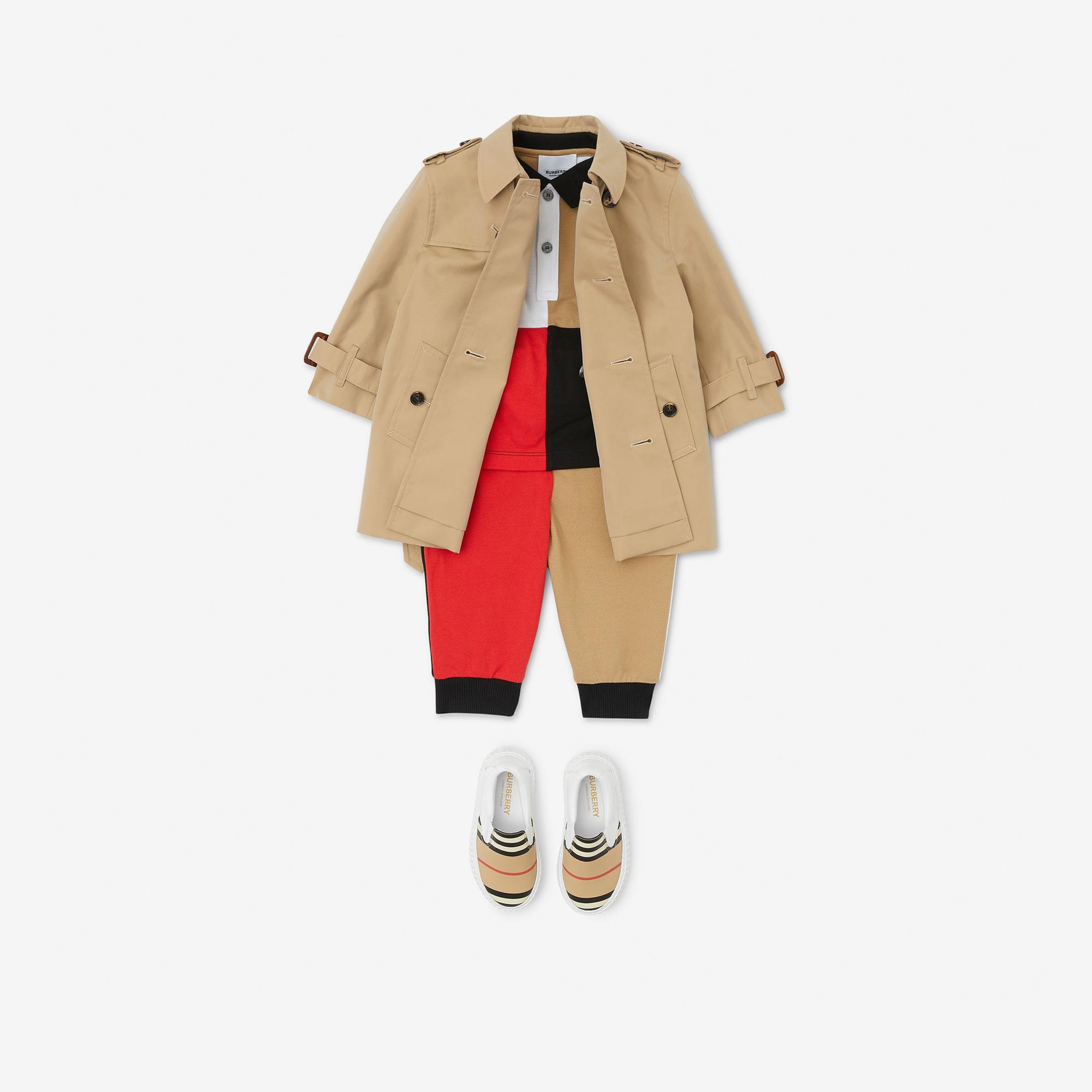 Burberry Mayfair Gabardine Çocuk Bej Trençkot