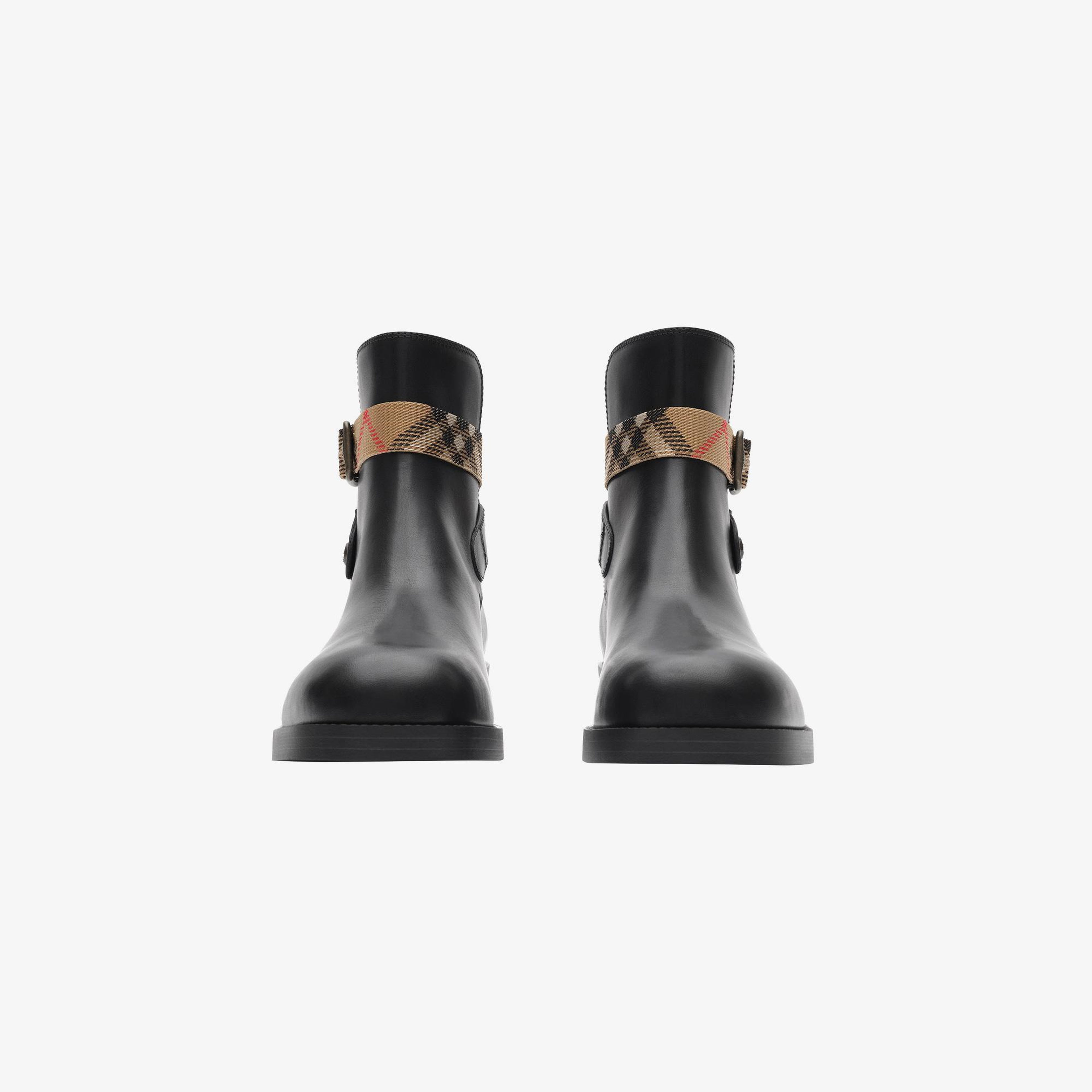 Burberry Huntley Bootie Kadın Siyah Bot